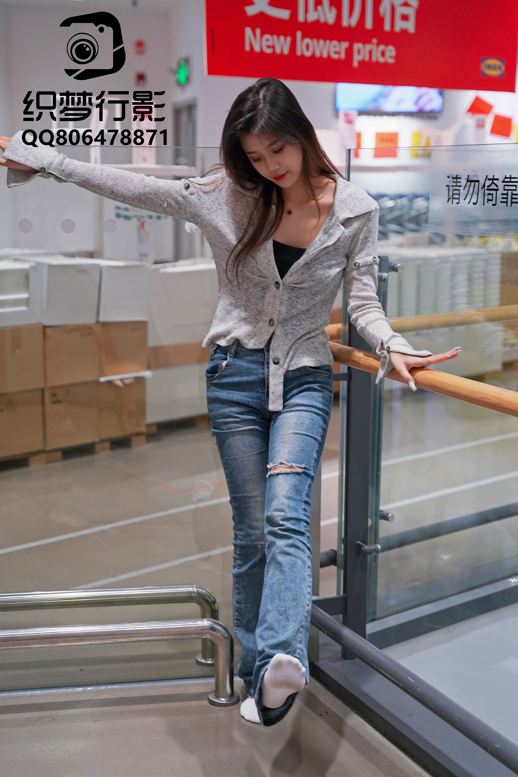 [织梦映像] 人潮拥挤-眼里温馨已通电/(325P)