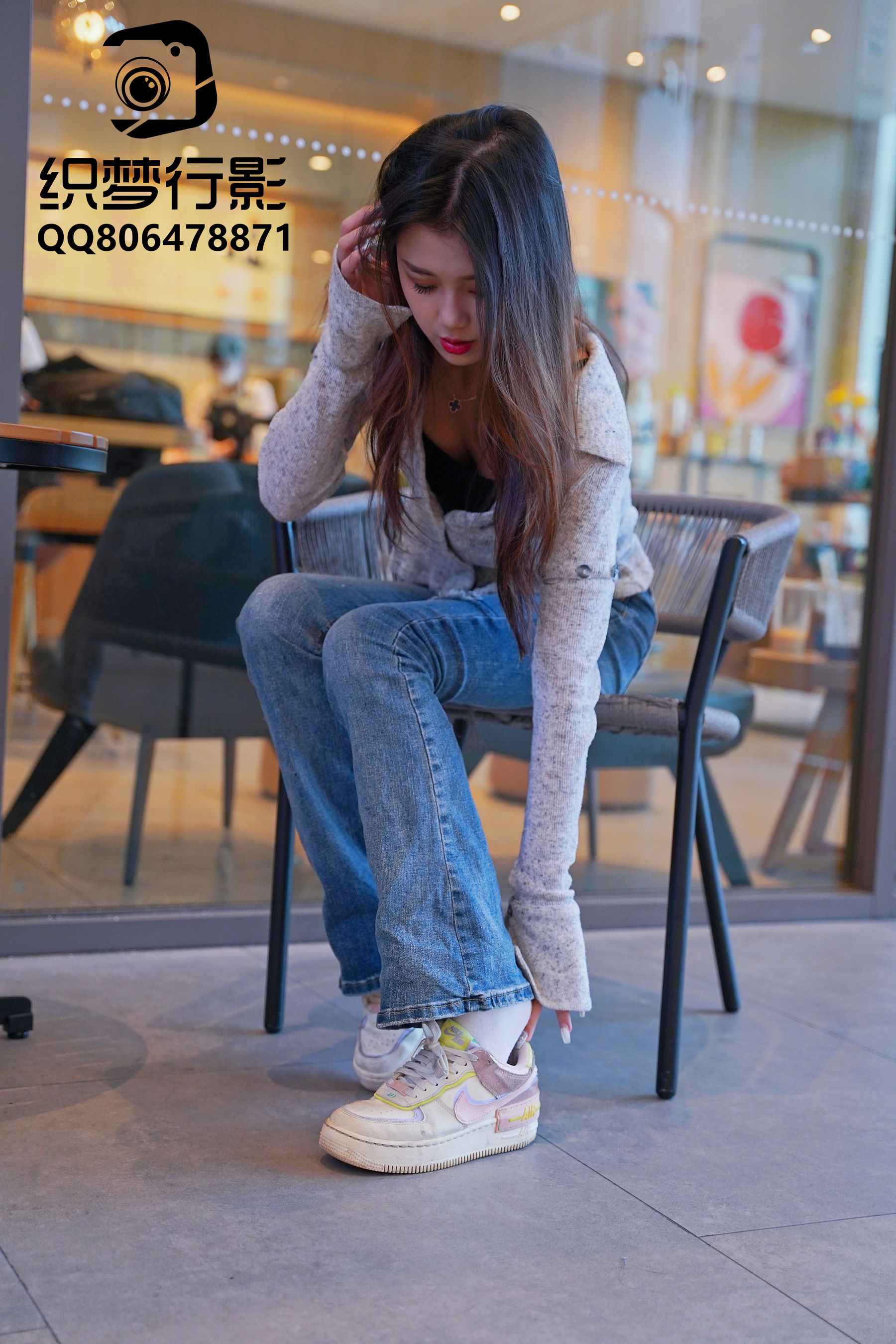 [织梦映像] 人潮拥挤-眼里温馨已通电/(325P)