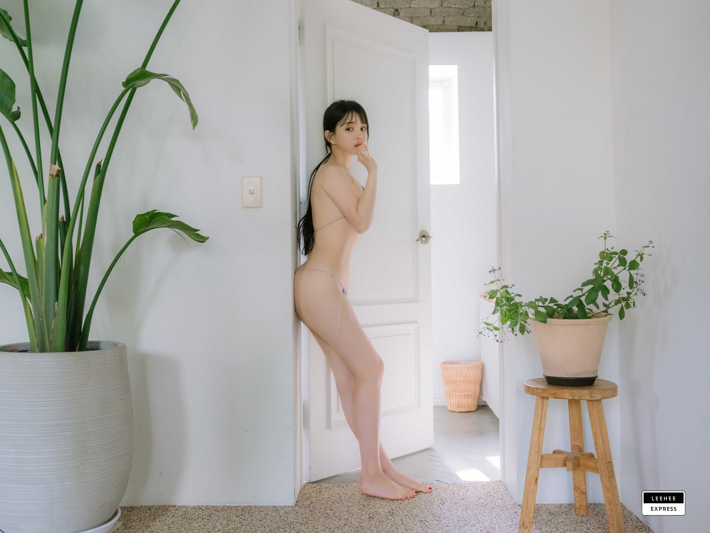 [LEEHEE EXPRESS] LEND-037 - Yuri/(65P)