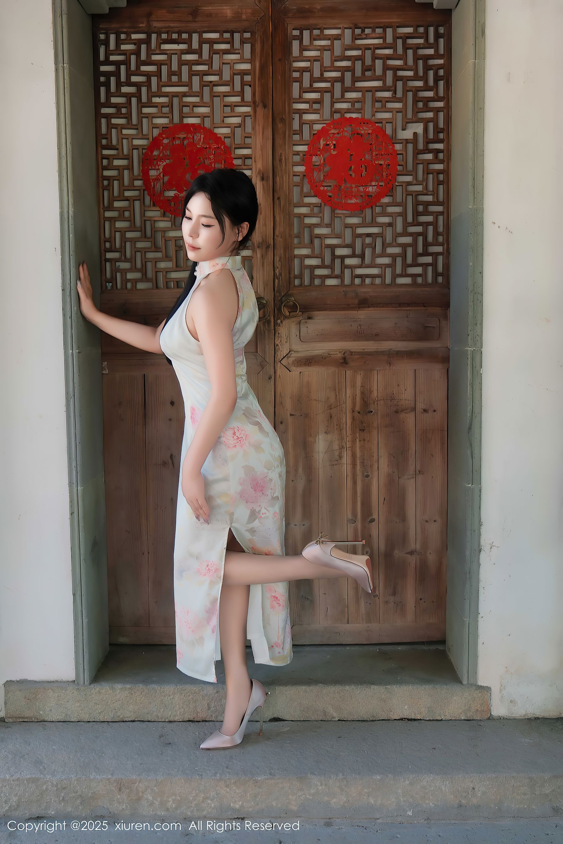 [秀人XiuRen] 2025.02.17 No.9893 麦田/(70P)