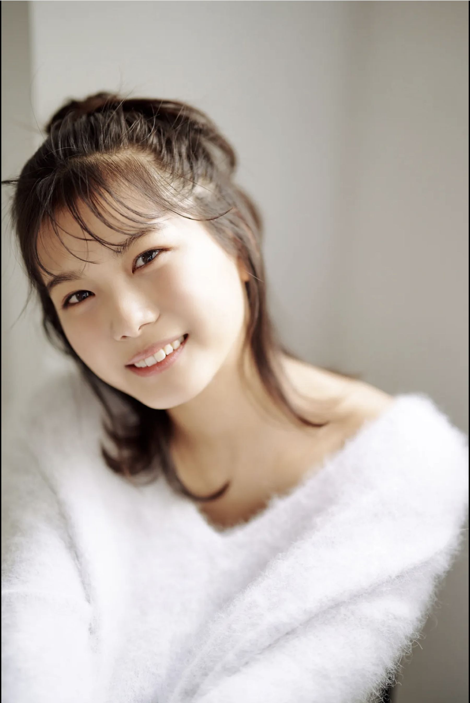 朝日ななみ - 22歳の純真ビキニ/(64P)