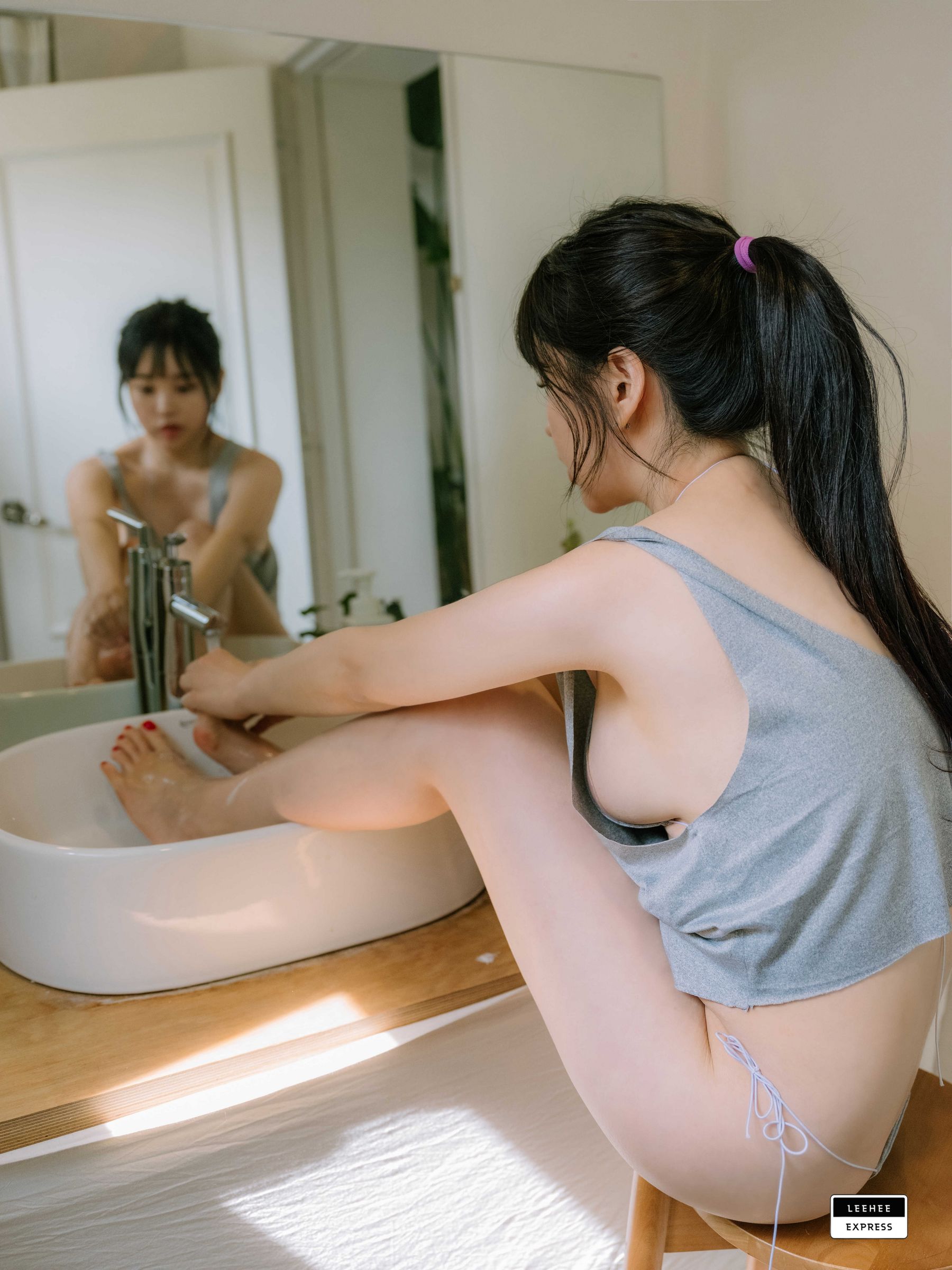 [LEEHEE EXPRESS] LEND-037 - Yuri/(65P)