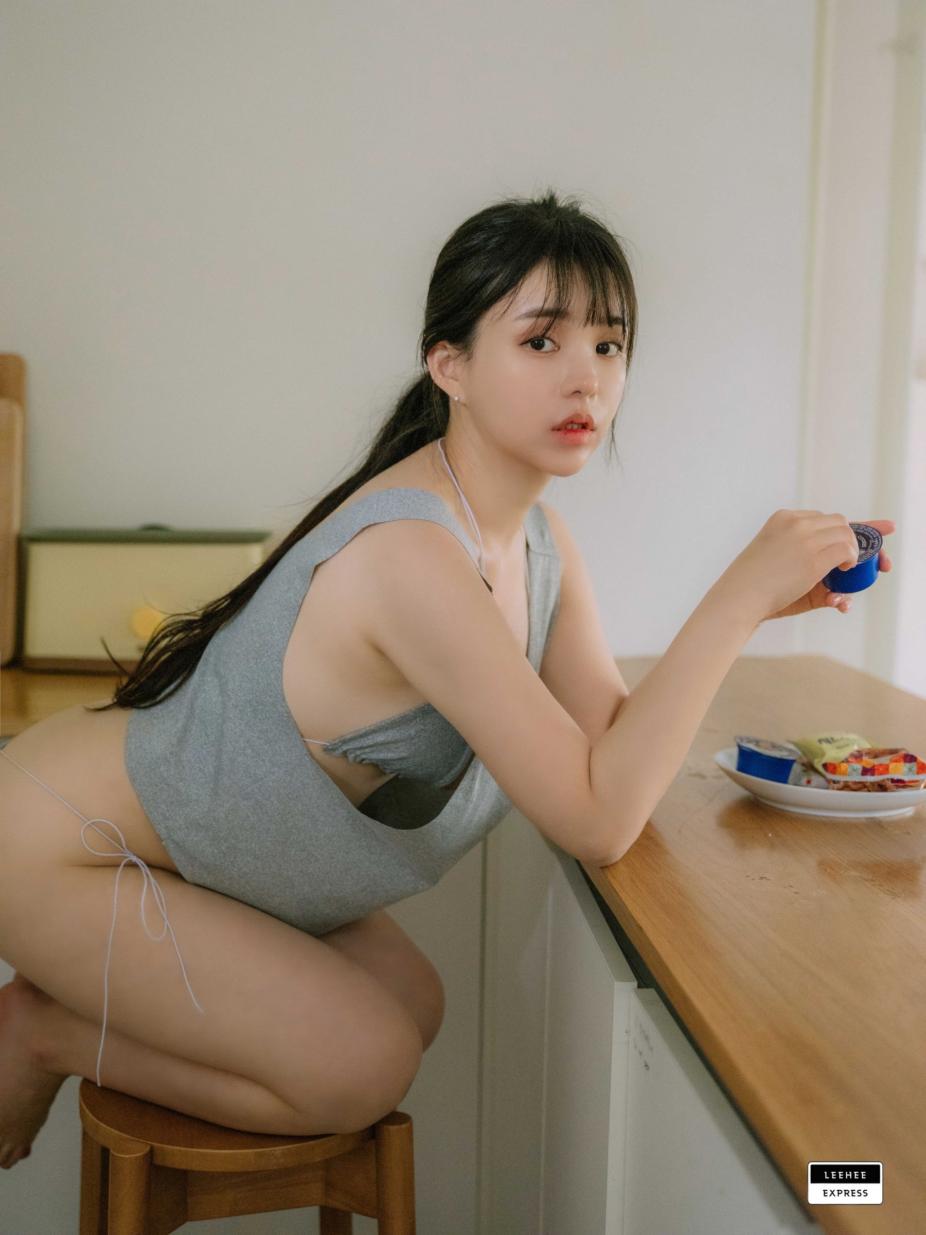 [LEEHEE EXPRESS] LEND-037 - Yuri/(65P)