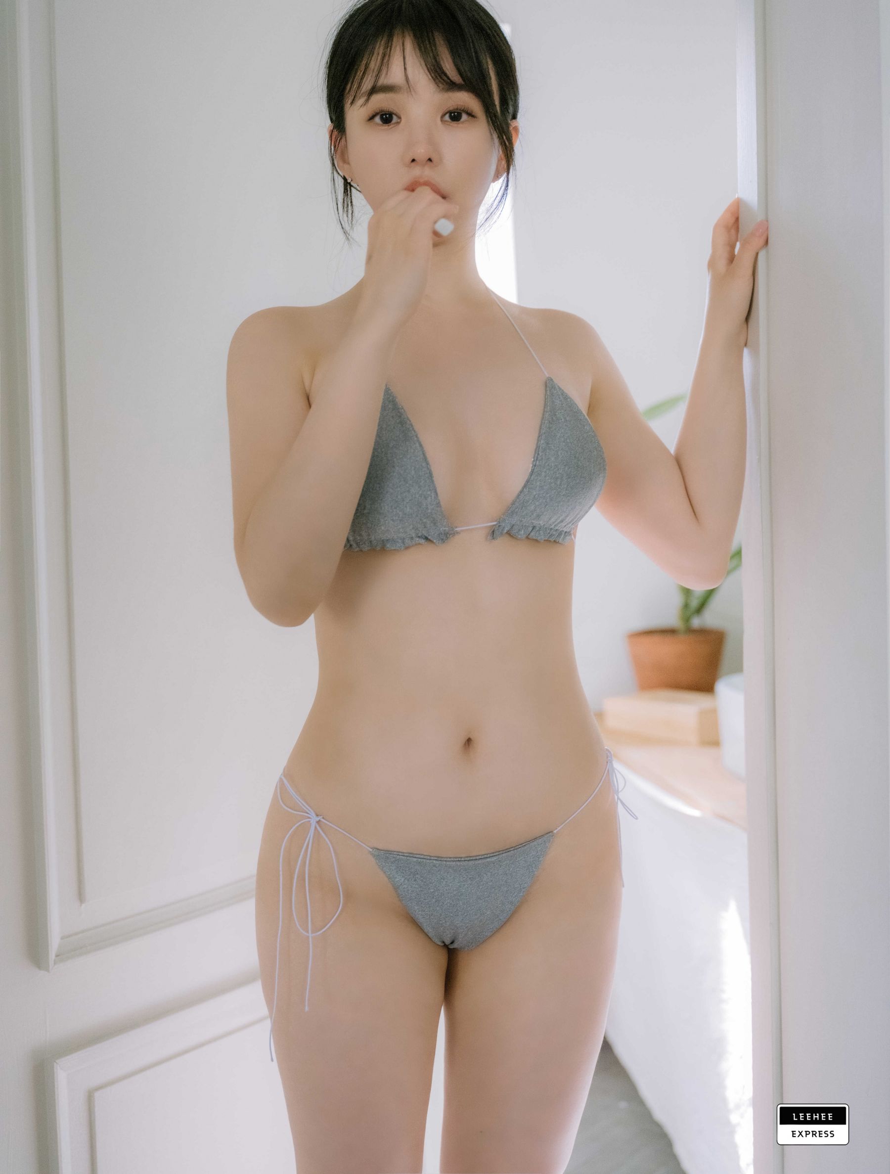 [LEEHEE EXPRESS] LEND-037 - Yuri/(65P)