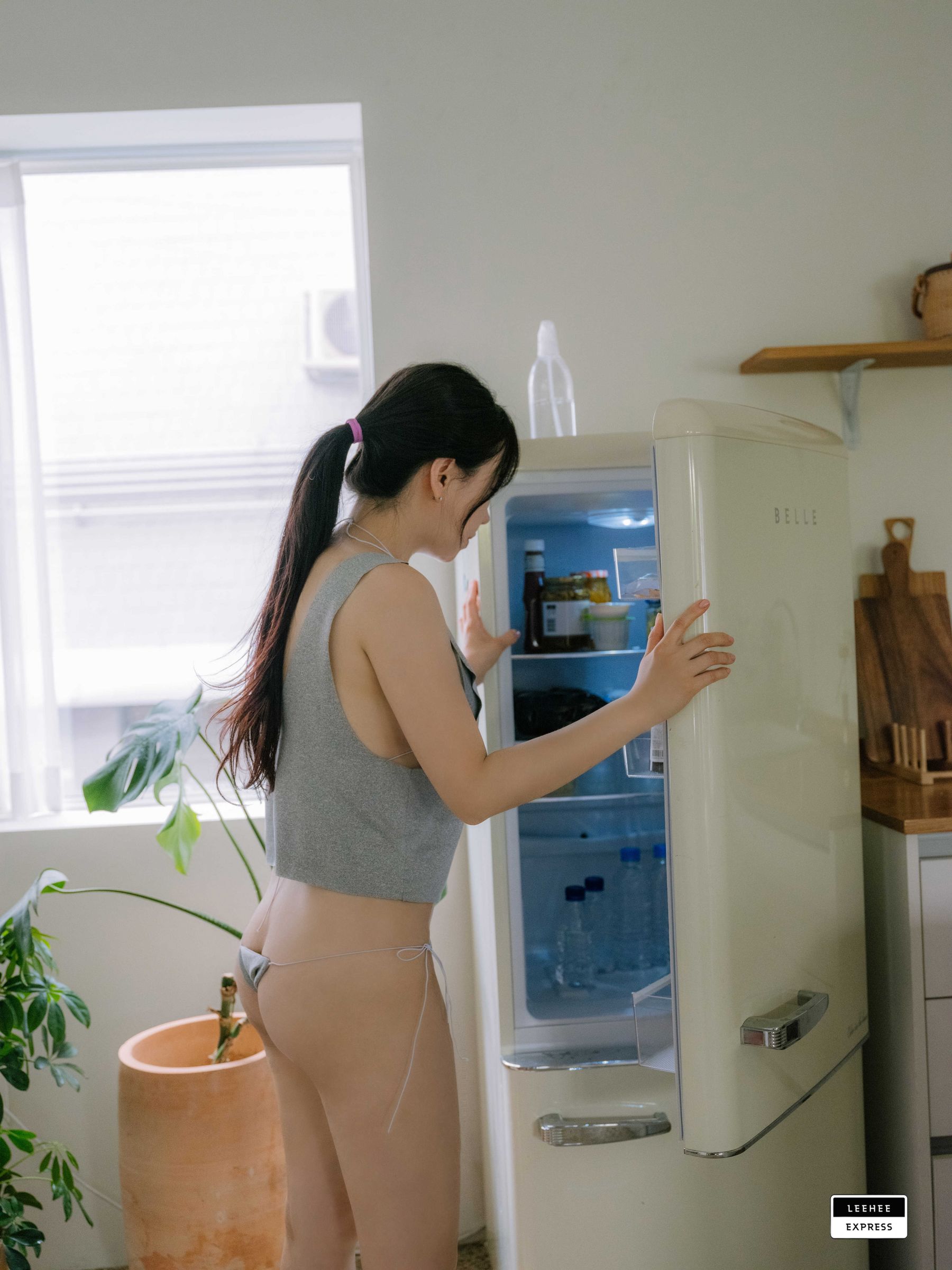 [LEEHEE EXPRESS] LEND-037 - Yuri/(65P)