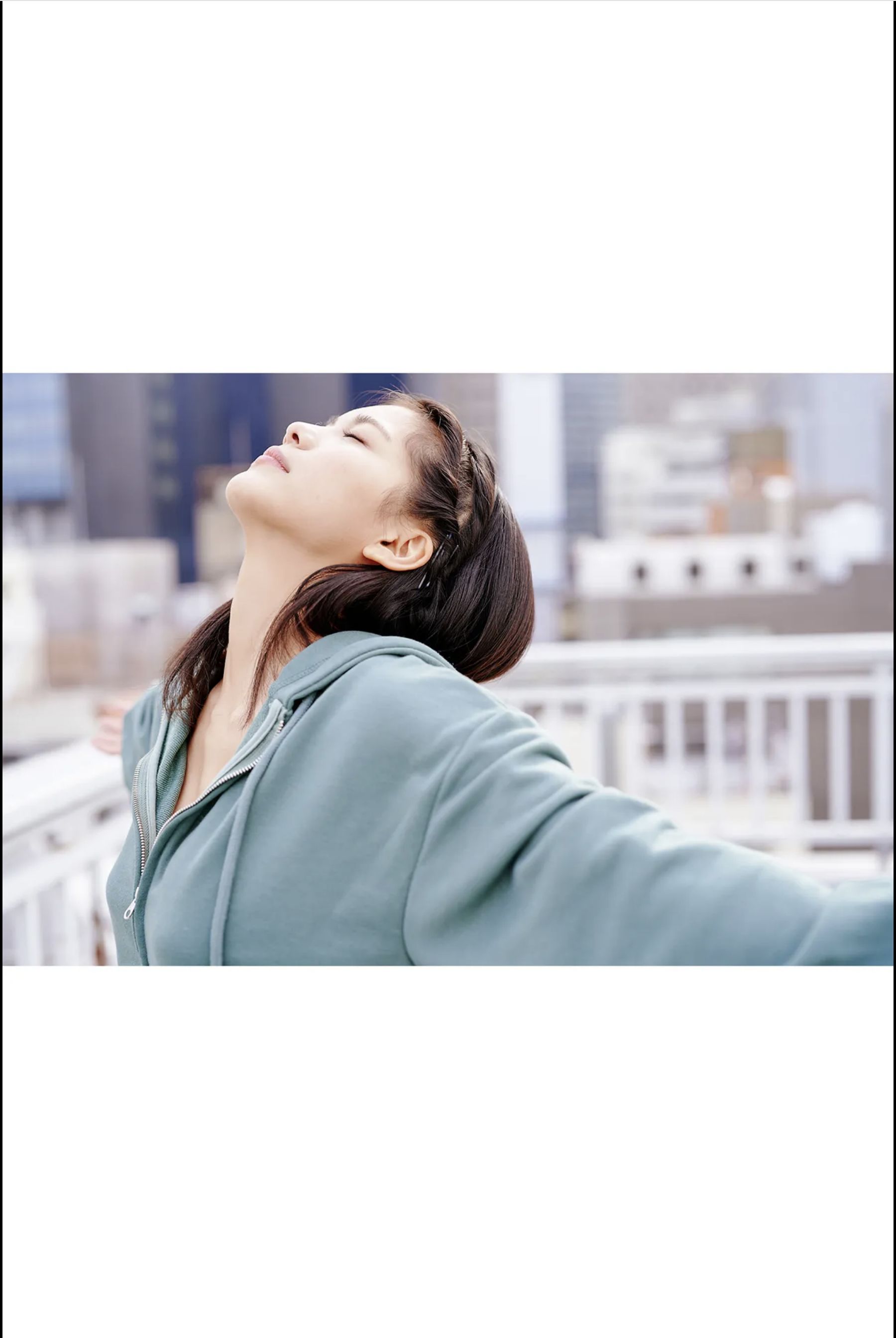 朝日ななみ - 22歳の純真ビキニ/(64P)