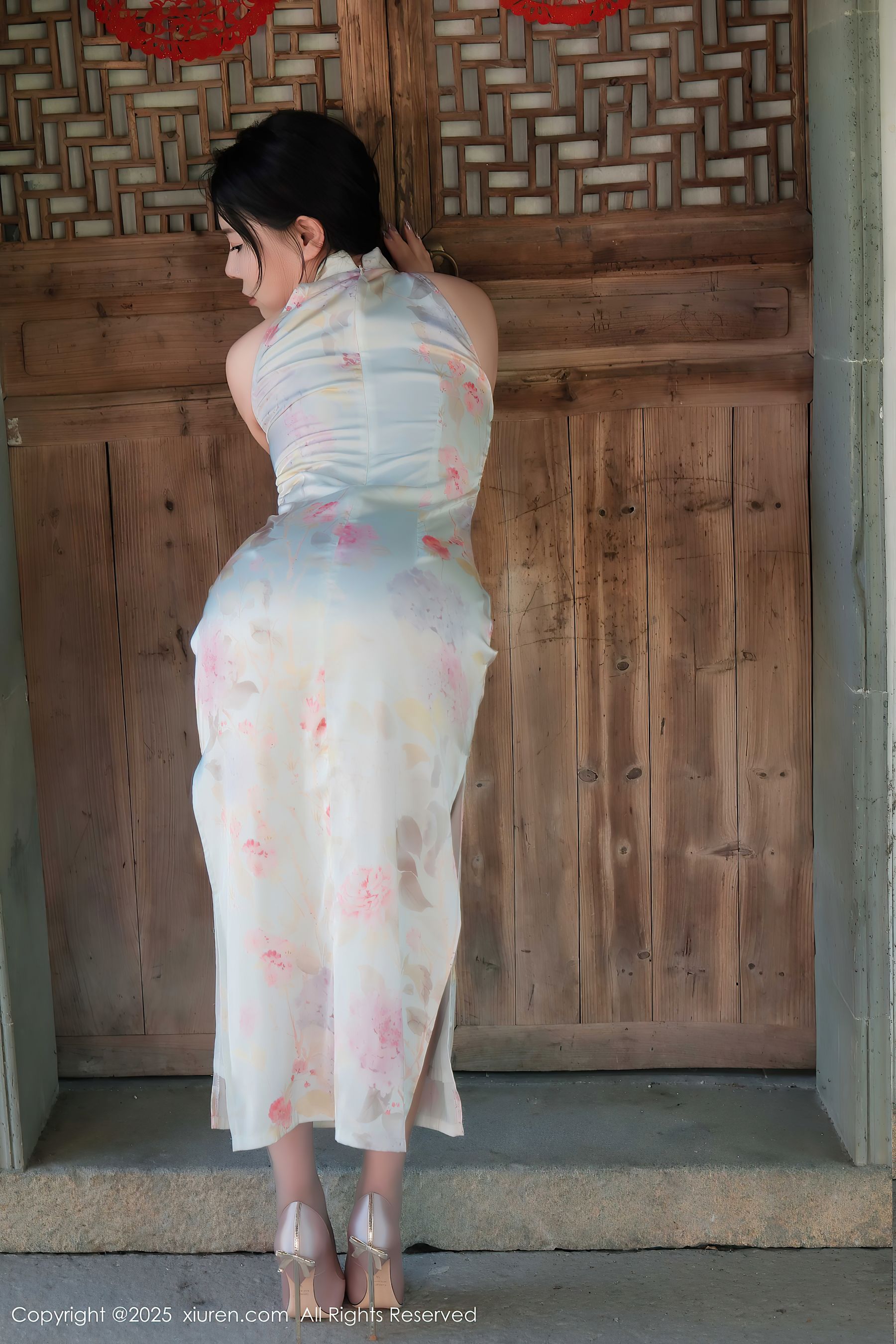 [秀人XiuRen] 2025.02.17 No.9893 麦田/(70P)