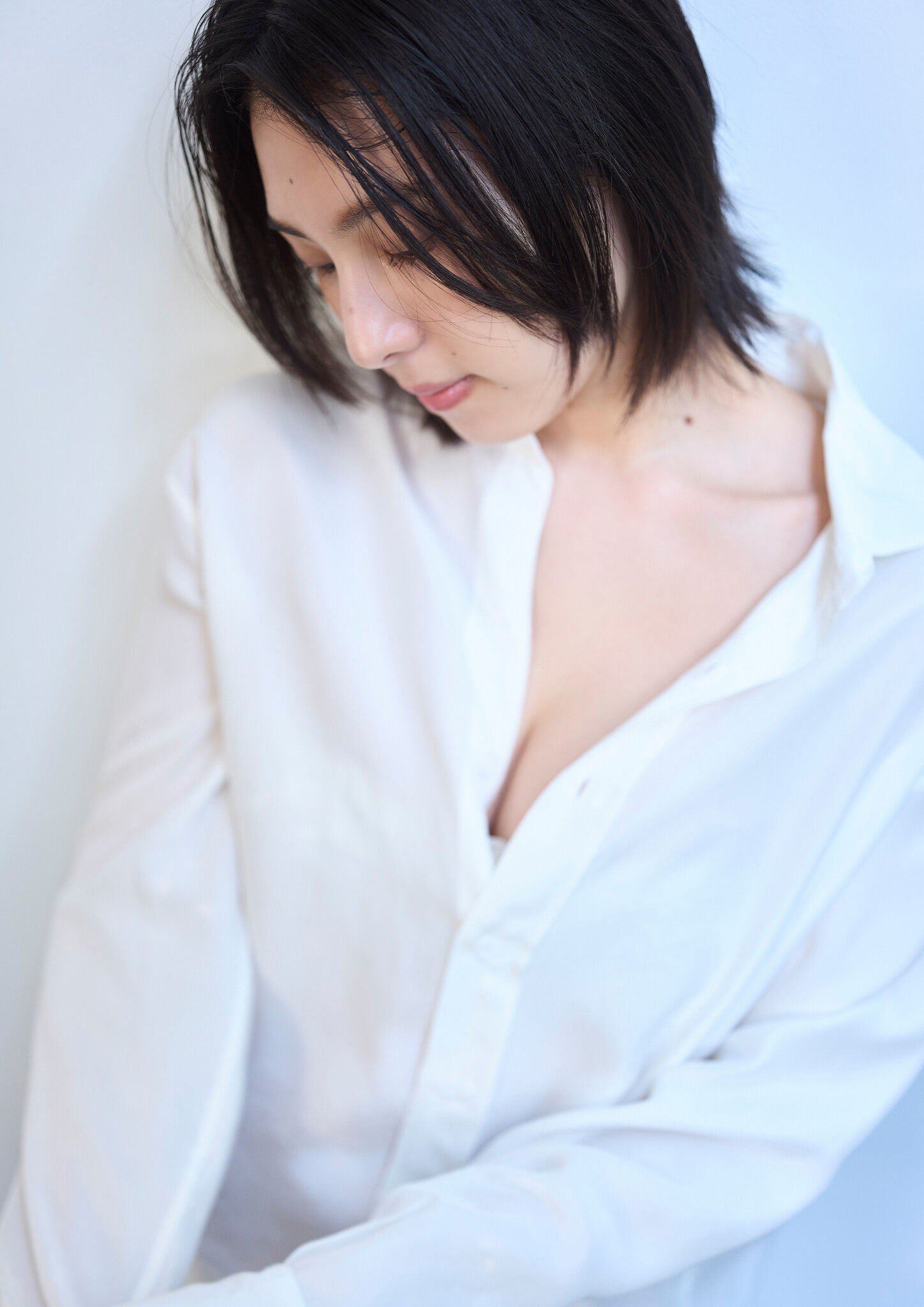 相楽伊織 - 背中から抱きしめて/(51P)