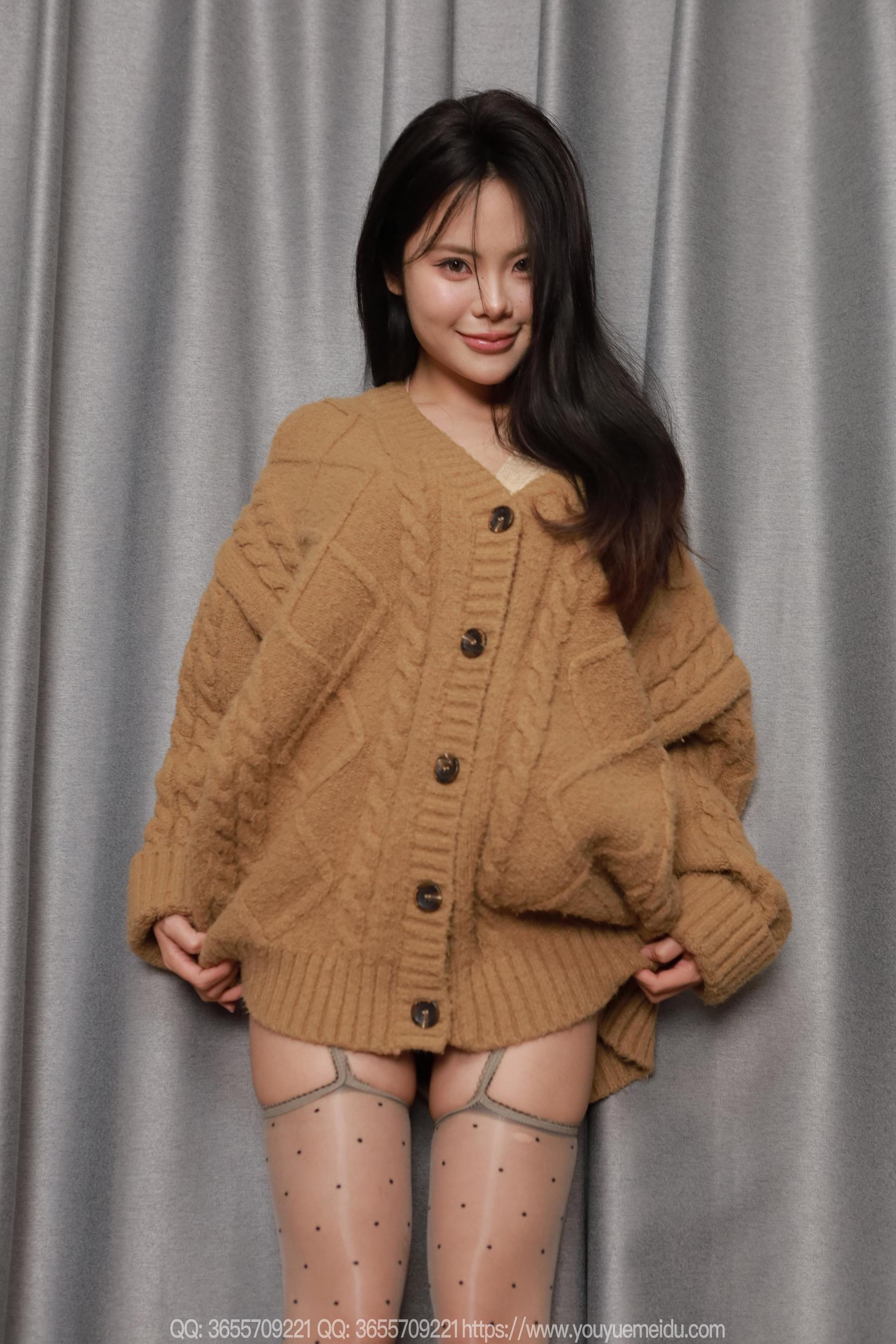 IESS异思趣向 - 模特： 兔兔 《吊带波点》/(91P)