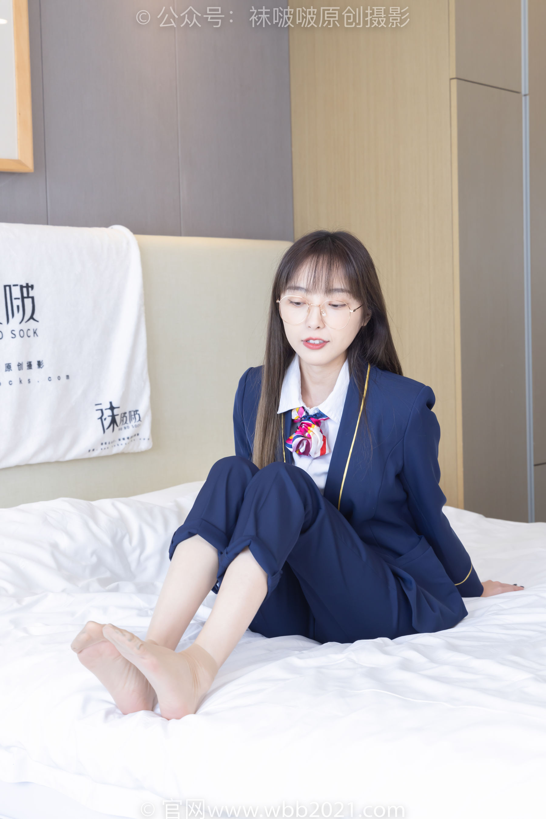 BoBoSocks袜啵啵 No.509 稚予 - 高跟鞋、短肉丝、黑色美甲、银行制服、半脱袜子/(150P)