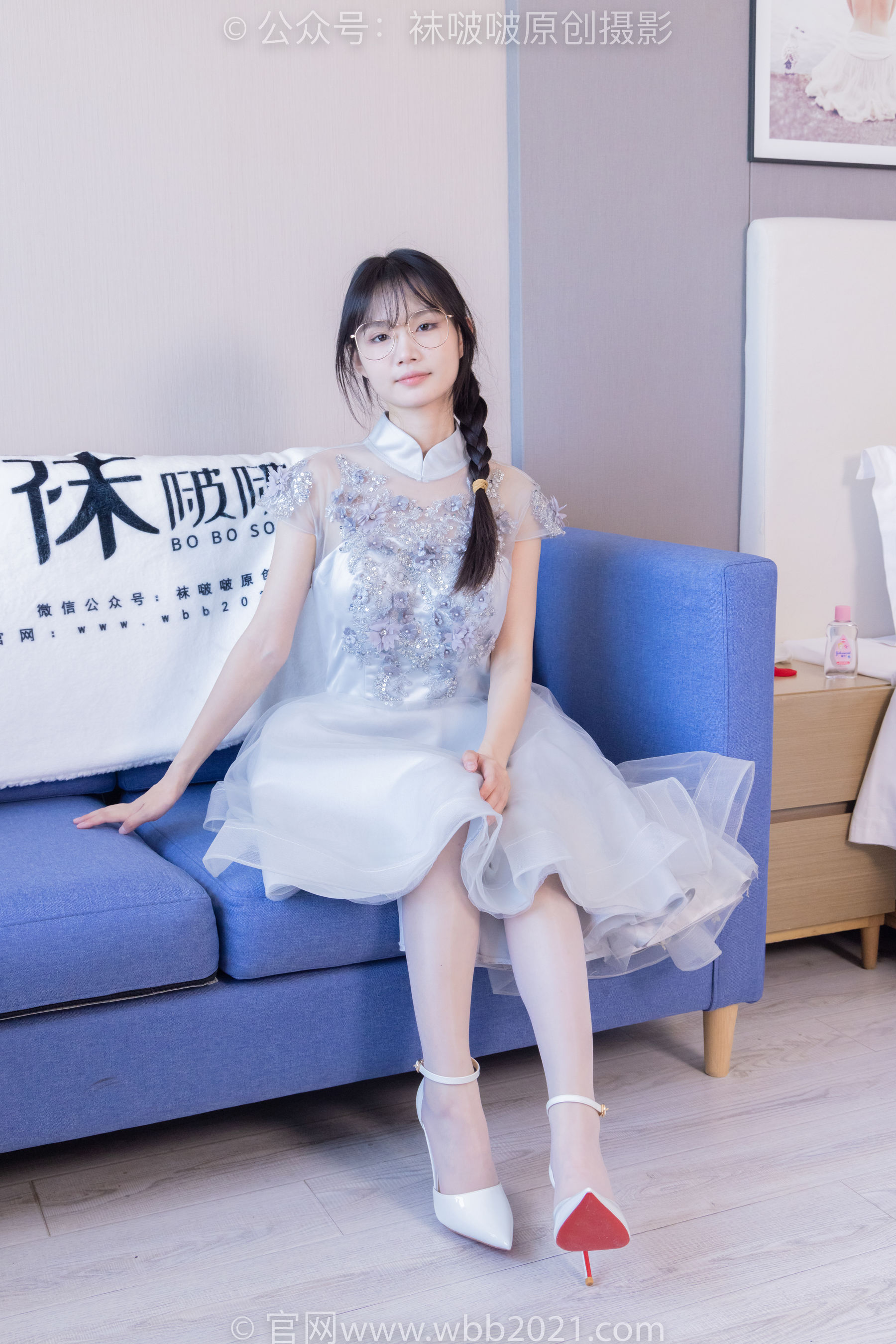 BoBoSocks袜啵啵 No.512 甜甜圈 - 高跟鞋、油亮薄白丝、袜踩奶油蛋糕剧情/(143P)