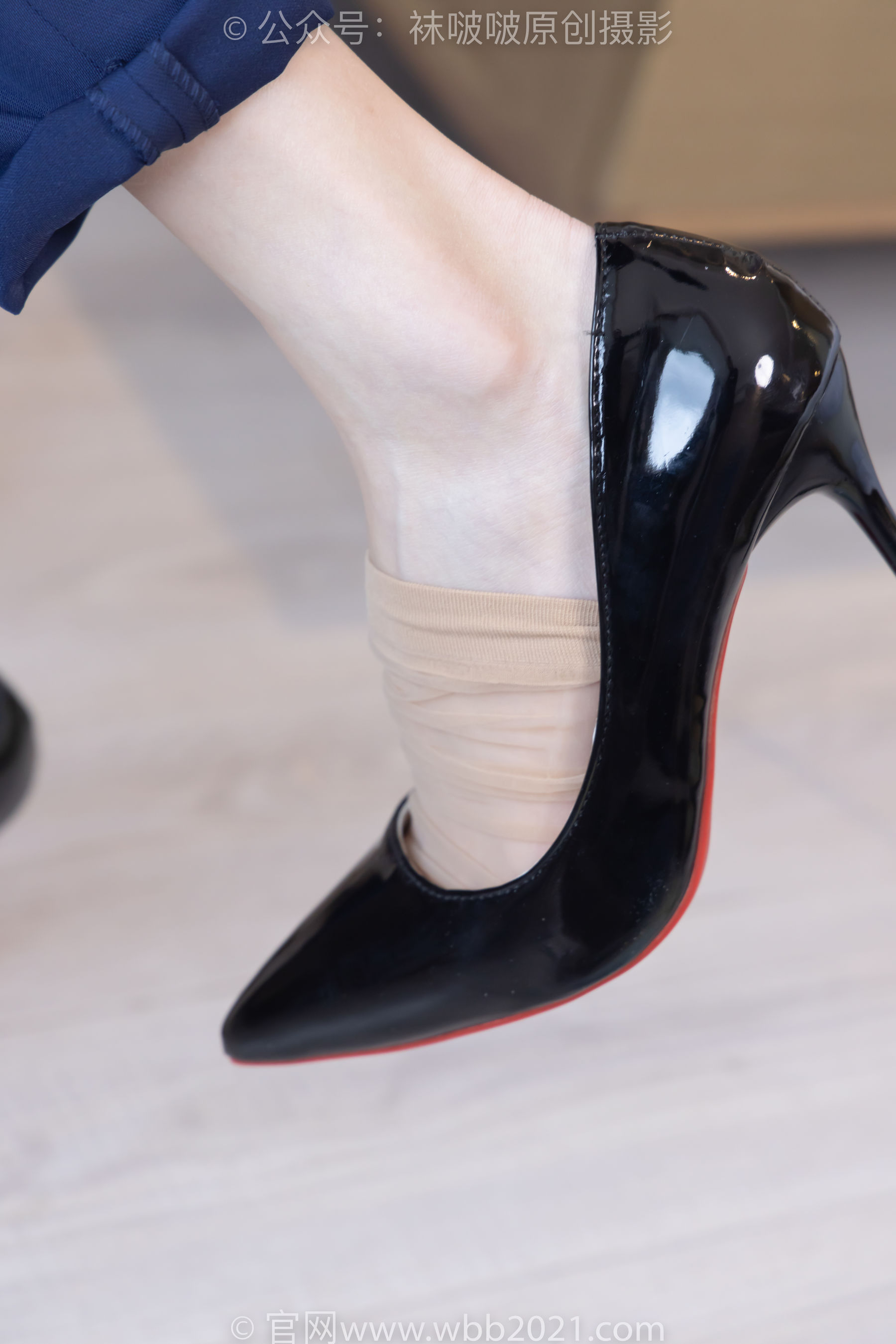 BoBoSocks袜啵啵 No.509 稚予 - 高跟鞋、短肉丝、黑色美甲、银行制服、半脱袜子/(150P)