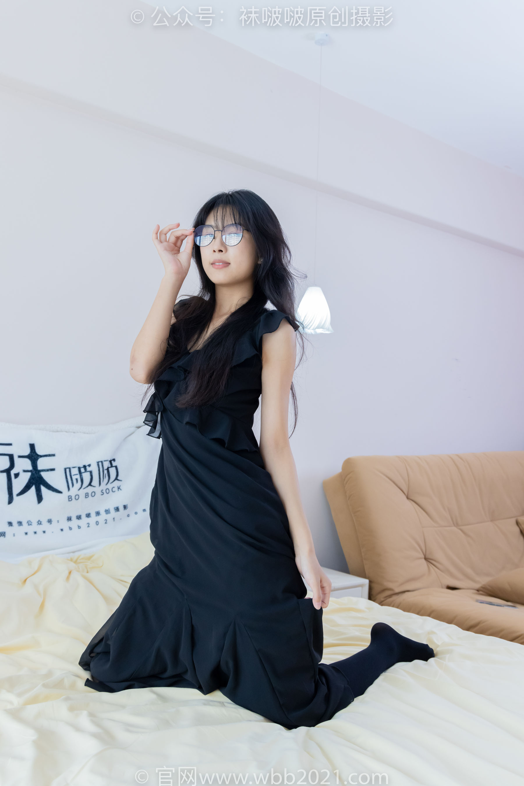 BoBoSocks袜啵啵 No.511 奶油 - 平底鞋、厚黑丝、做瑜伽动作时老头乐挠脚剧情/(140P)