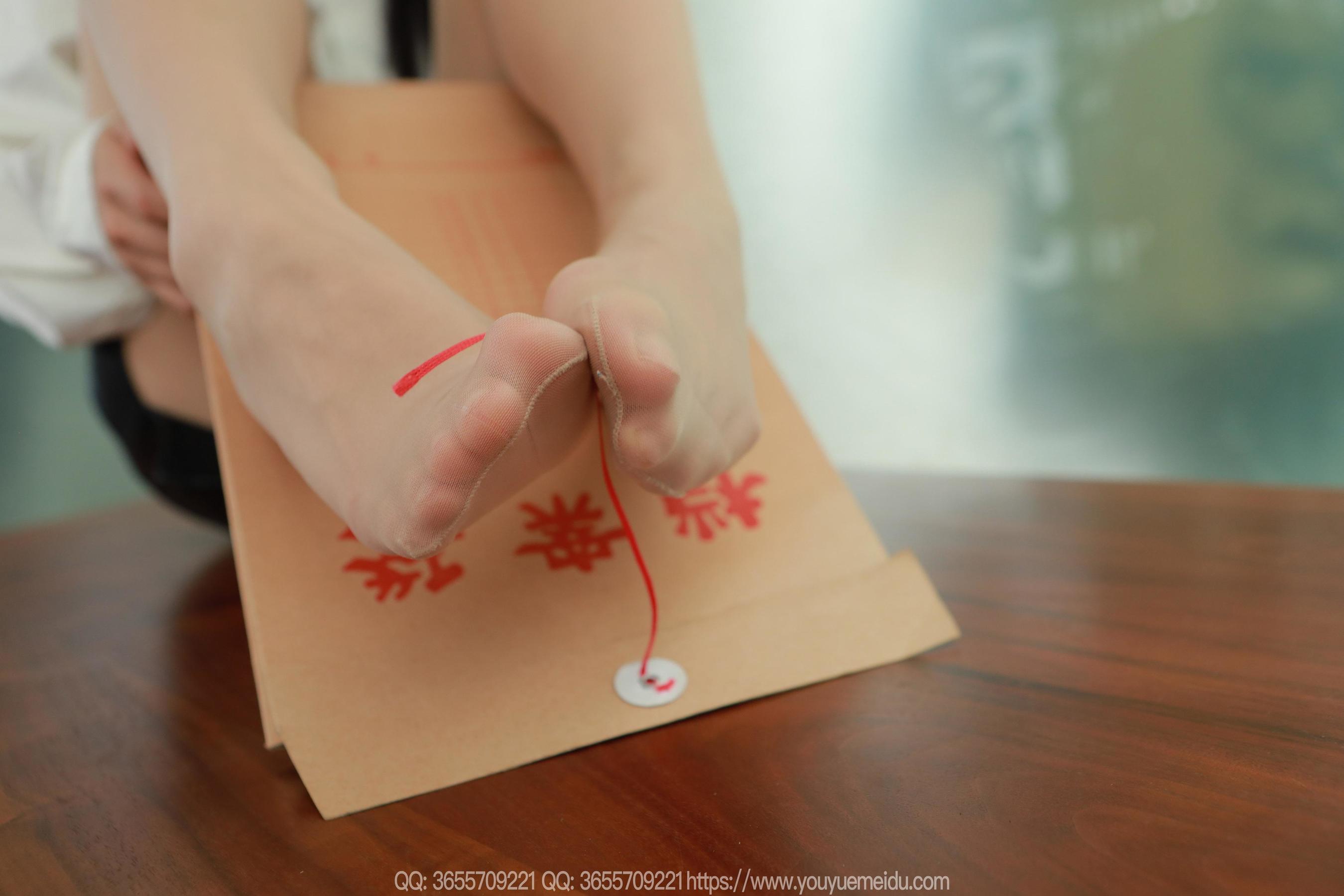 IESS异思趣向 - 模特： 兔兔 《白色OL（下）》/(79P)