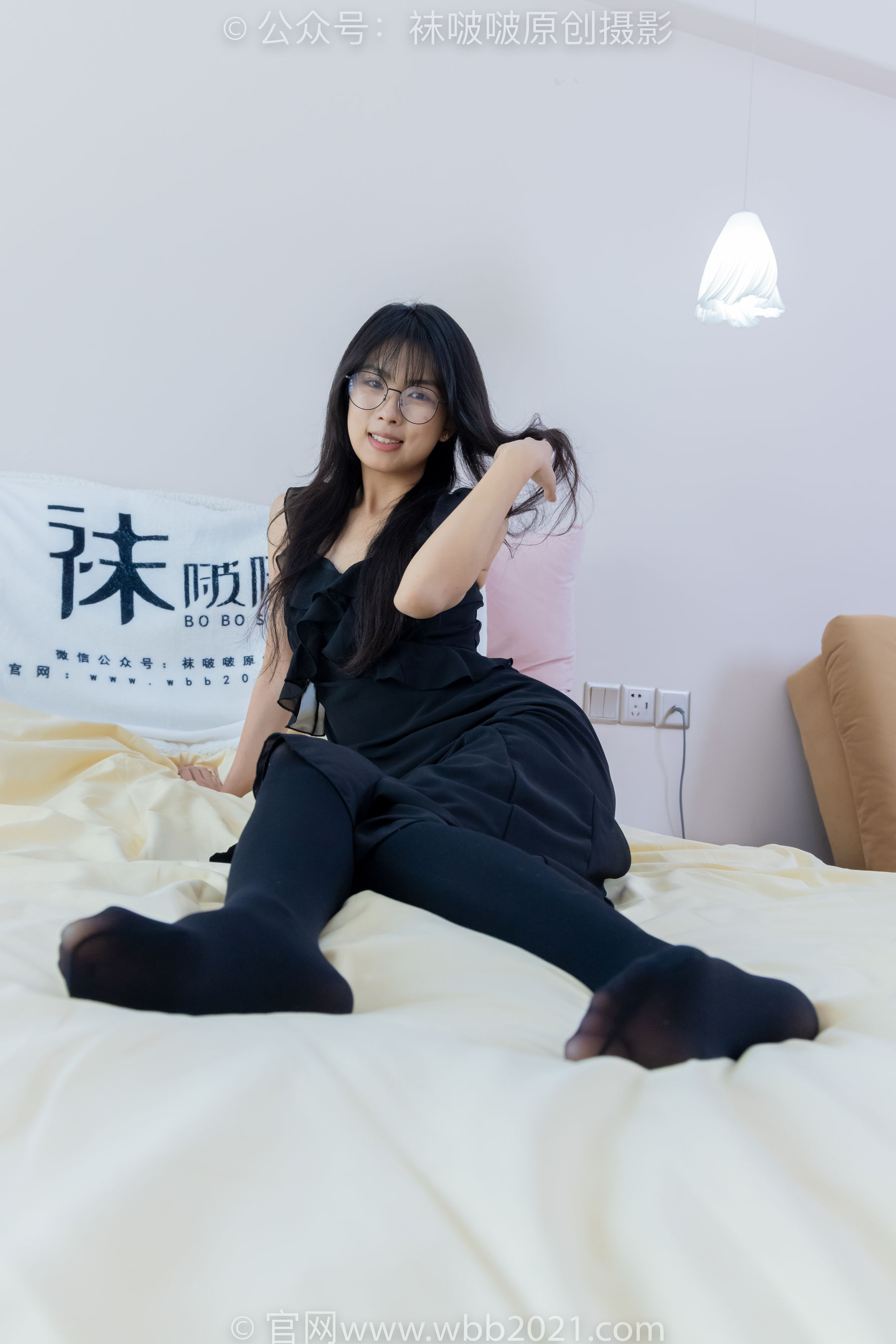 BoBoSocks袜啵啵 No.511 奶油 - 平底鞋、厚黑丝、做瑜伽动作时老头乐挠脚剧情/(140P)