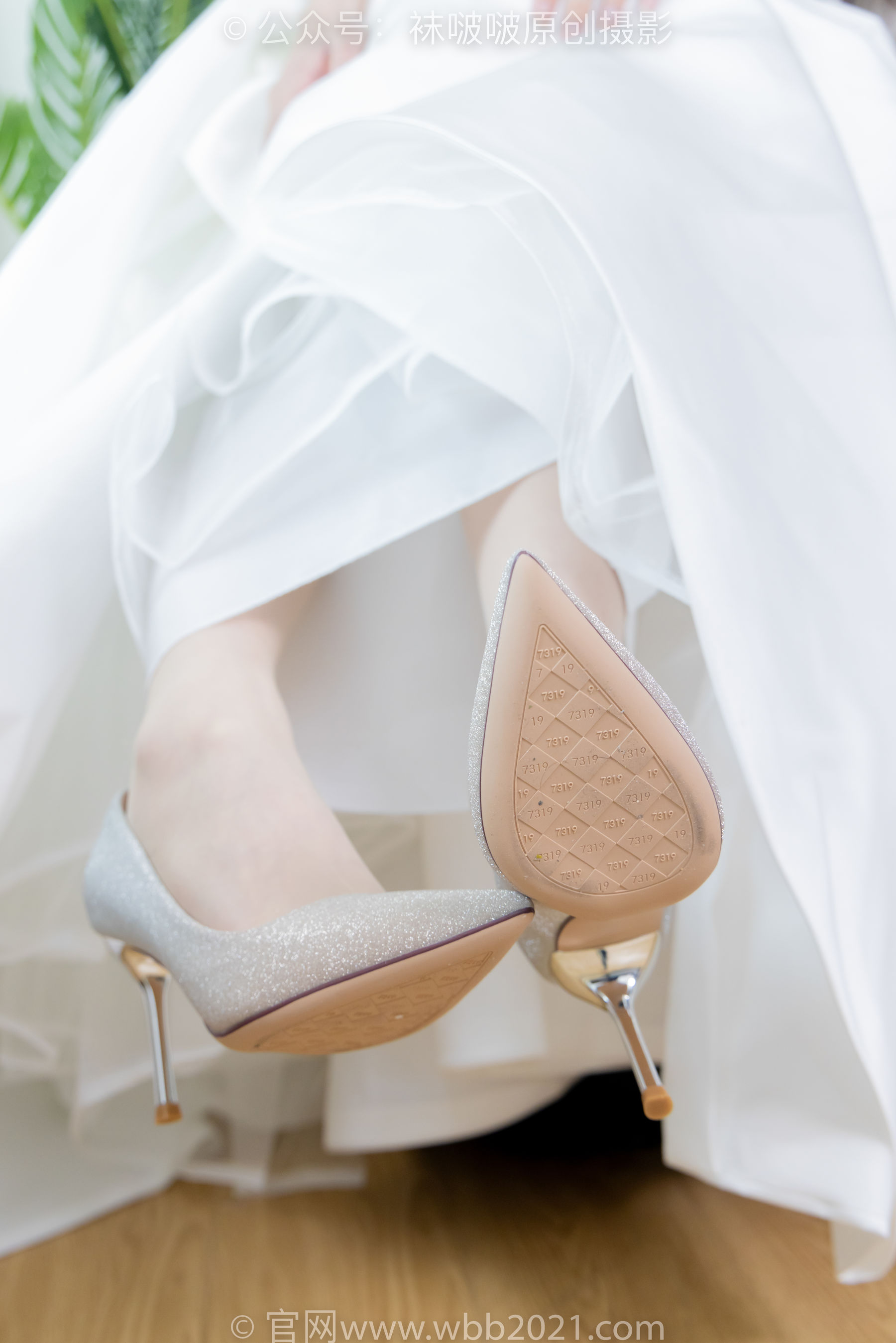 BoBoSocks袜啵啵 No.510 小甜豆&甜甜圈 - 两双高跟鞋、薄肉丝、薄白丝、婚纱主题、互相帮对方腿脚涂抹/(172P)