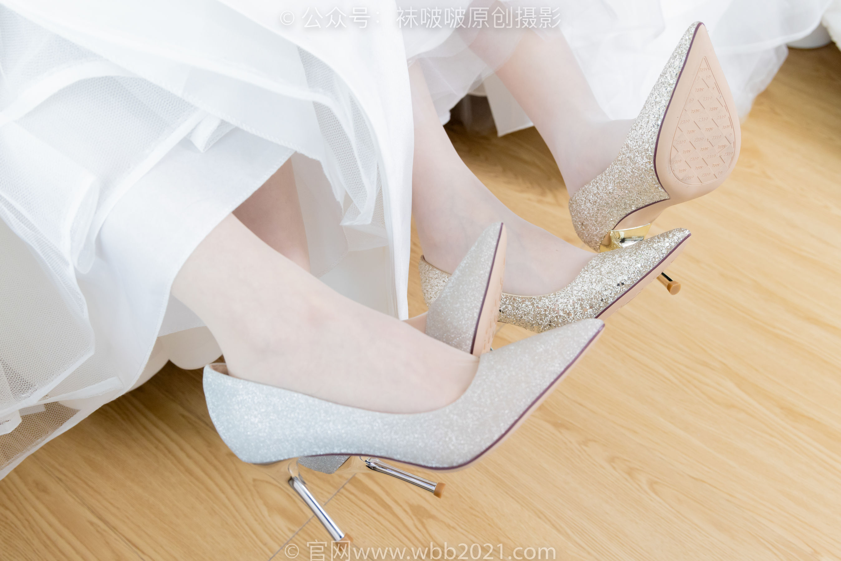 BoBoSocks袜啵啵 No.510 小甜豆&甜甜圈 - 两双高跟鞋、薄肉丝、薄白丝、婚纱主题、互相帮对方腿脚涂抹/(172P)