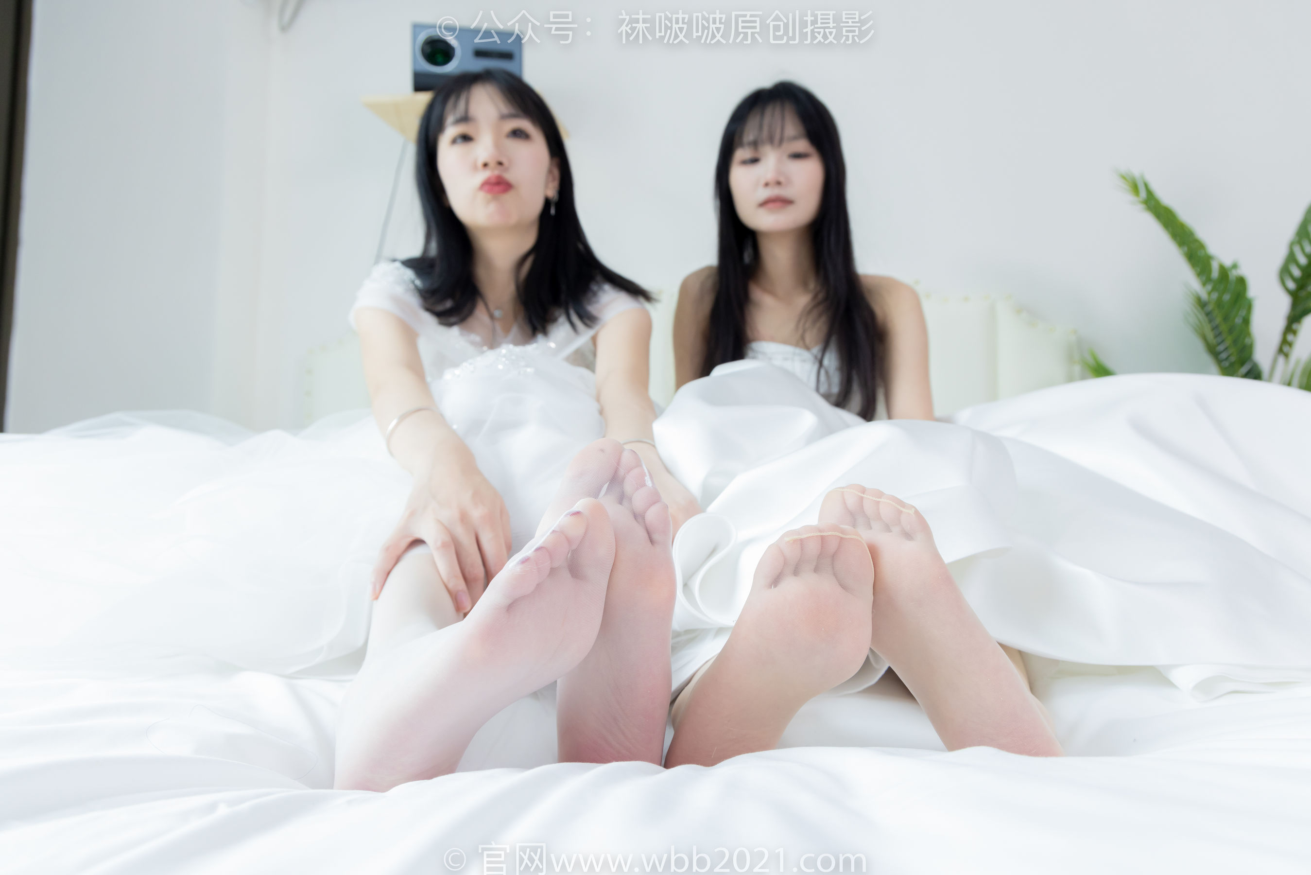 BoBoSocks袜啵啵 No.510 小甜豆&甜甜圈 - 两双高跟鞋、薄肉丝、薄白丝、婚纱主题、互相帮对方腿脚涂抹/(172P)