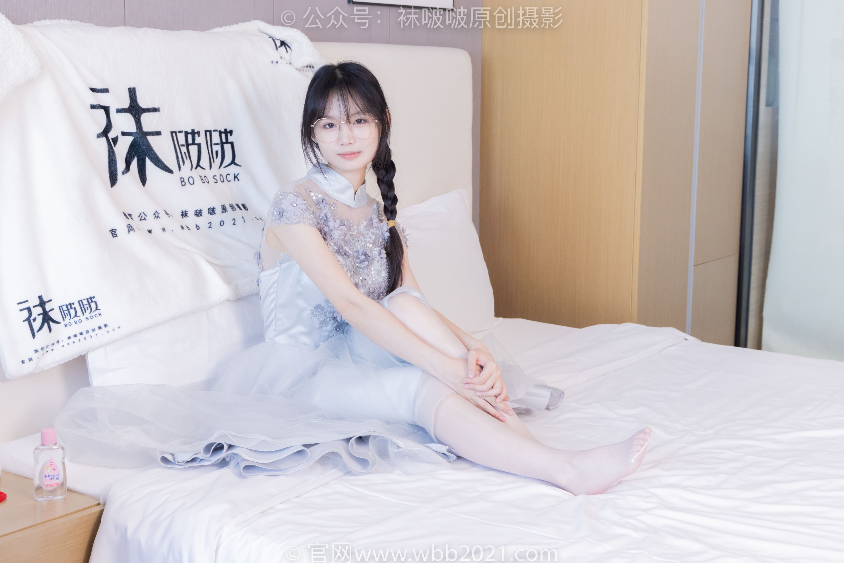 BoBoSocks袜啵啵 No.512 甜甜圈 - 高跟鞋、油亮薄白丝、袜踩奶油蛋糕剧情/(143P)