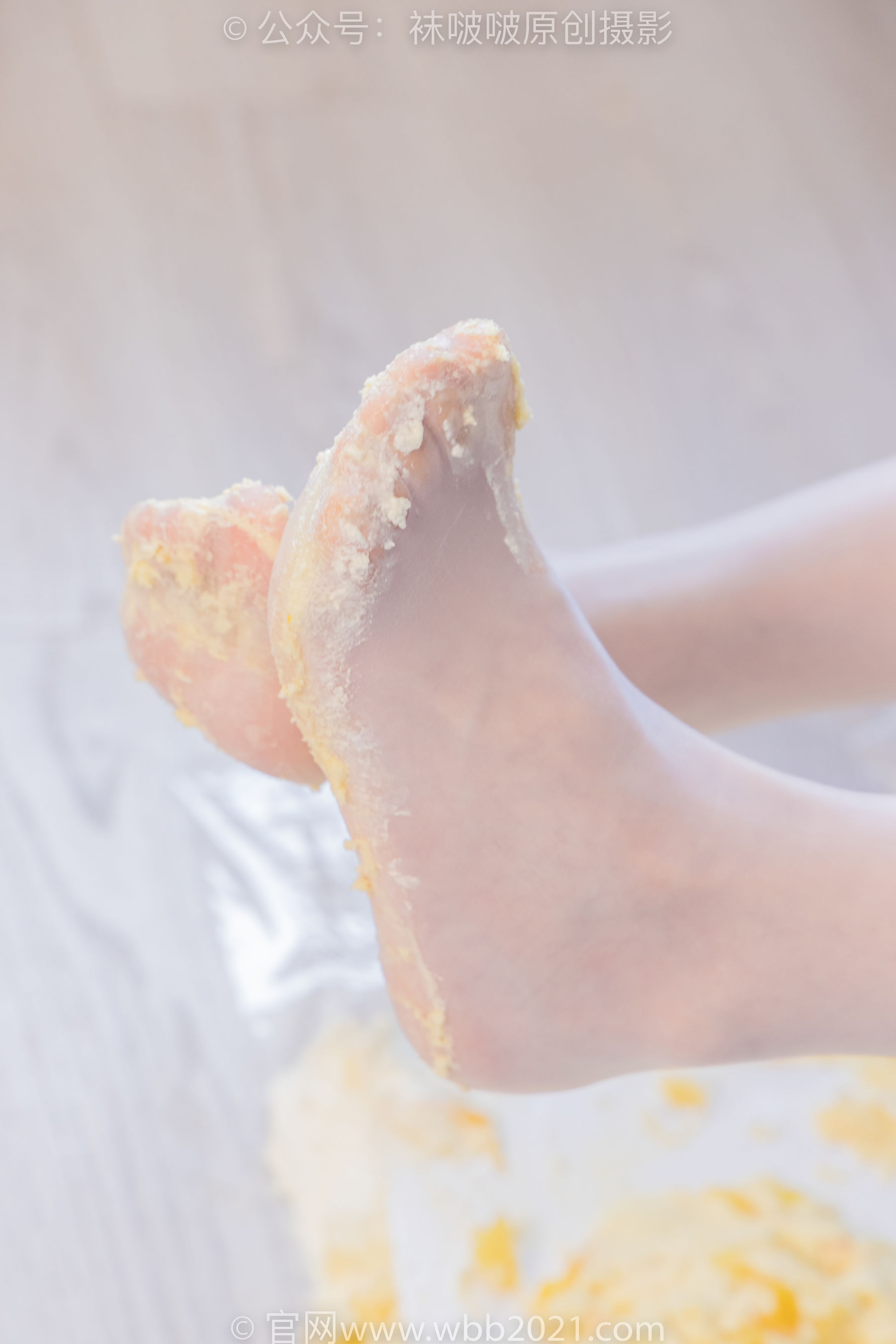 BoBoSocks袜啵啵 No.512 甜甜圈 - 高跟鞋、油亮薄白丝、袜踩奶油蛋糕剧情/(143P)