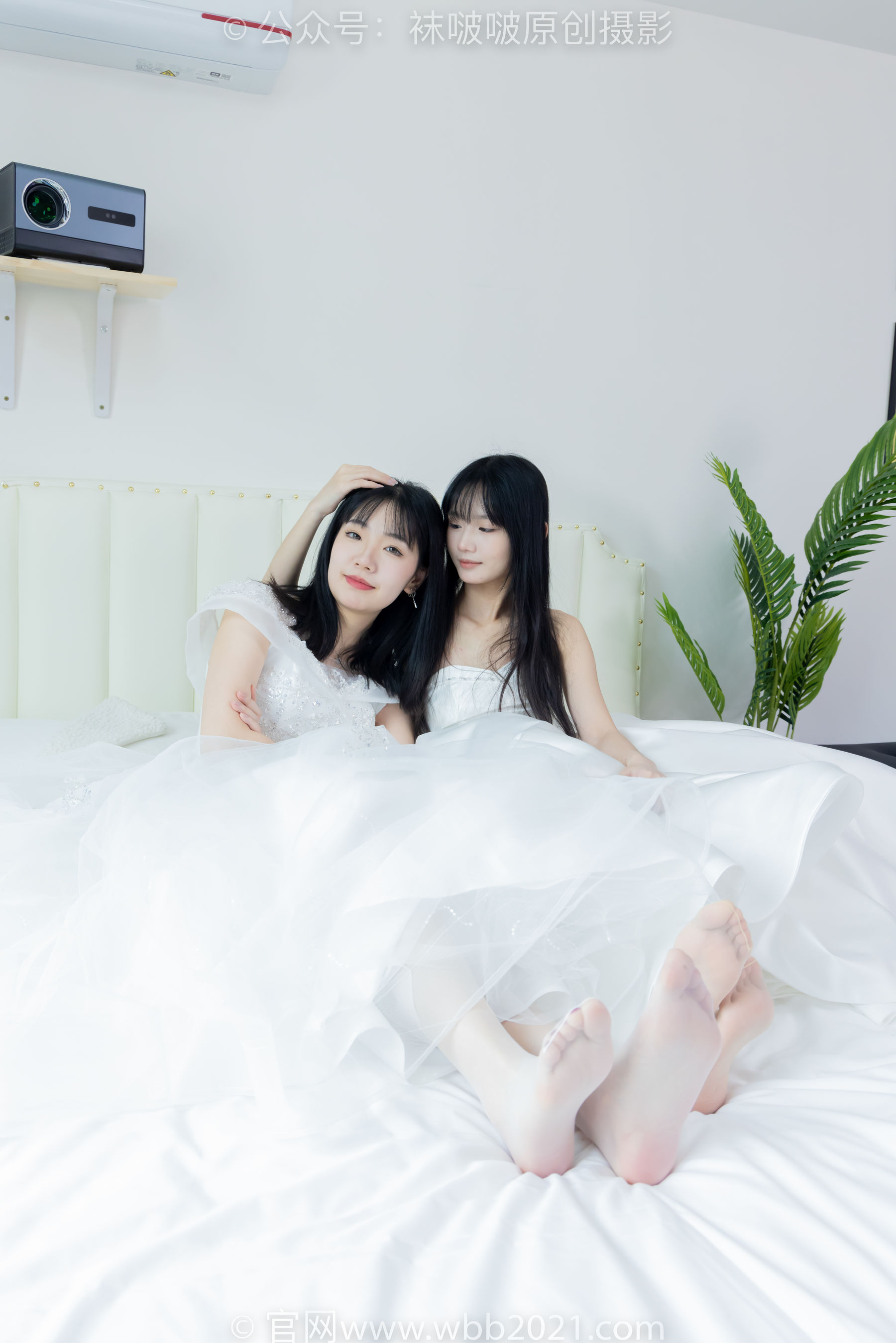 BoBoSocks袜啵啵 No.510 小甜豆&甜甜圈 - 两双高跟鞋、薄肉丝、薄白丝、婚纱主题、互相帮对方腿脚涂抹/(172P)