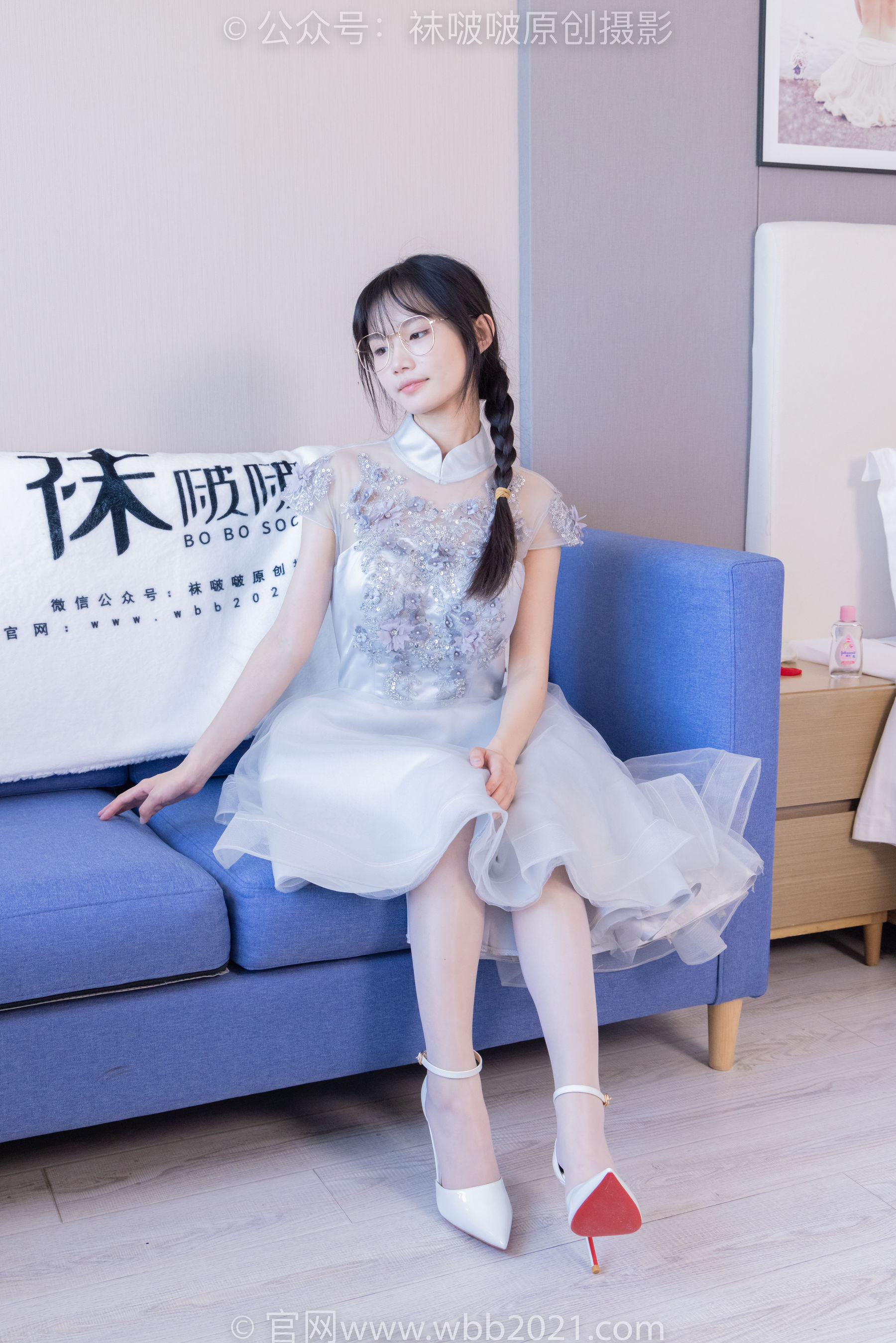 BoBoSocks袜啵啵 No.512 甜甜圈 - 高跟鞋、油亮薄白丝、袜踩奶油蛋糕剧情/(143P)