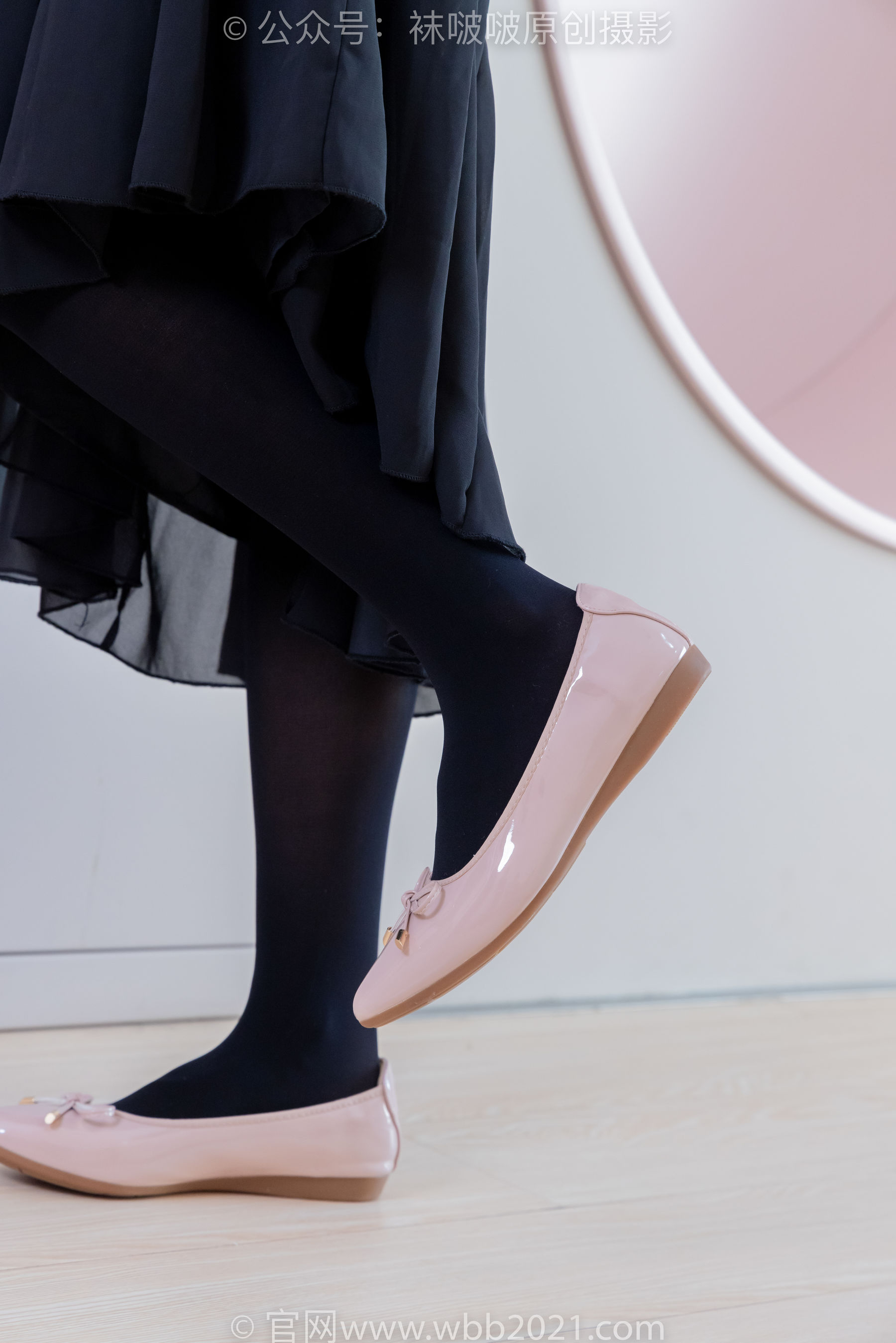 BoBoSocks袜啵啵 No.511 奶油 - 平底鞋、厚黑丝、做瑜伽动作时老头乐挠脚剧情/(140P)