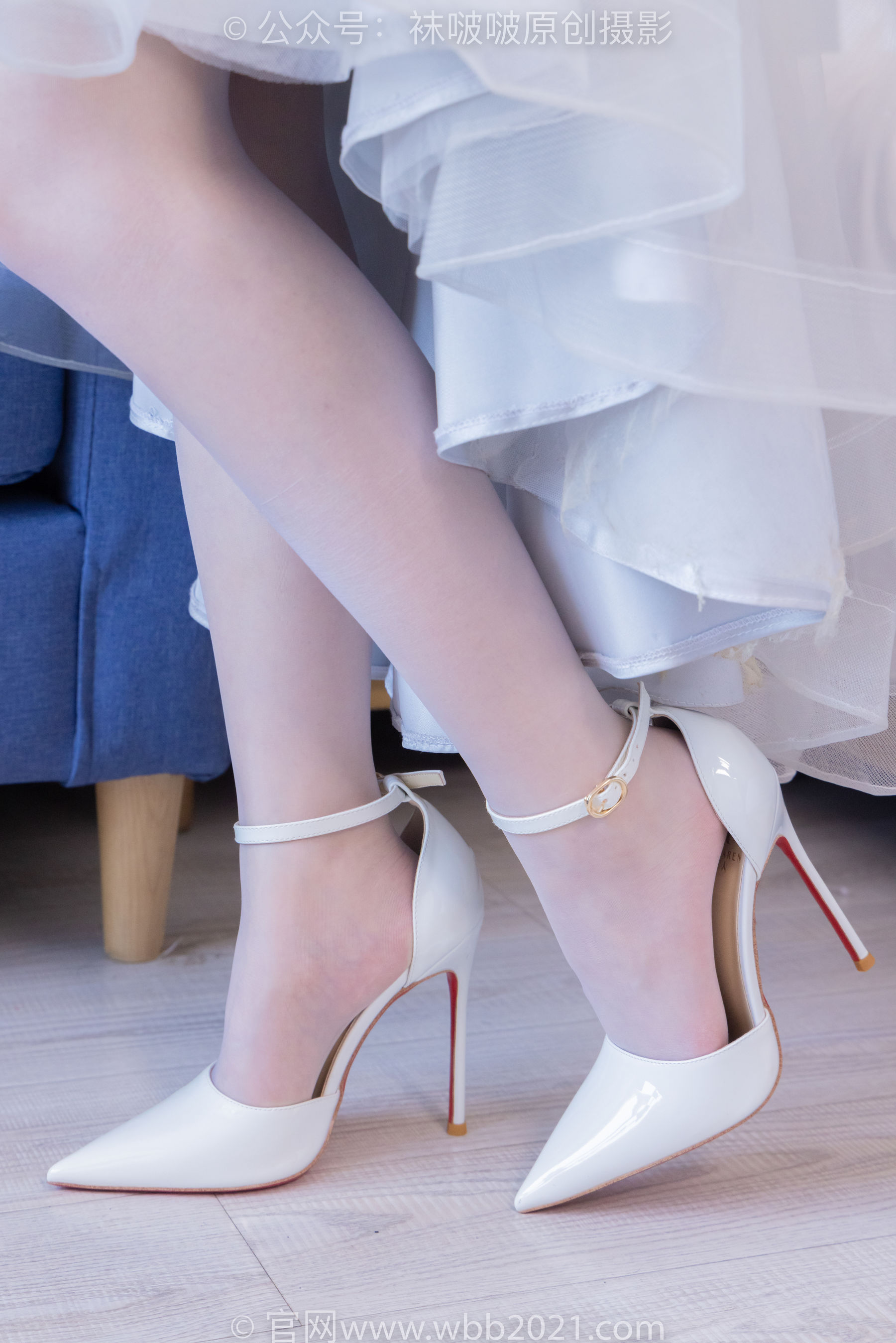 BoBoSocks袜啵啵 No.512 甜甜圈 - 高跟鞋、油亮薄白丝、袜踩奶油蛋糕剧情/(143P)