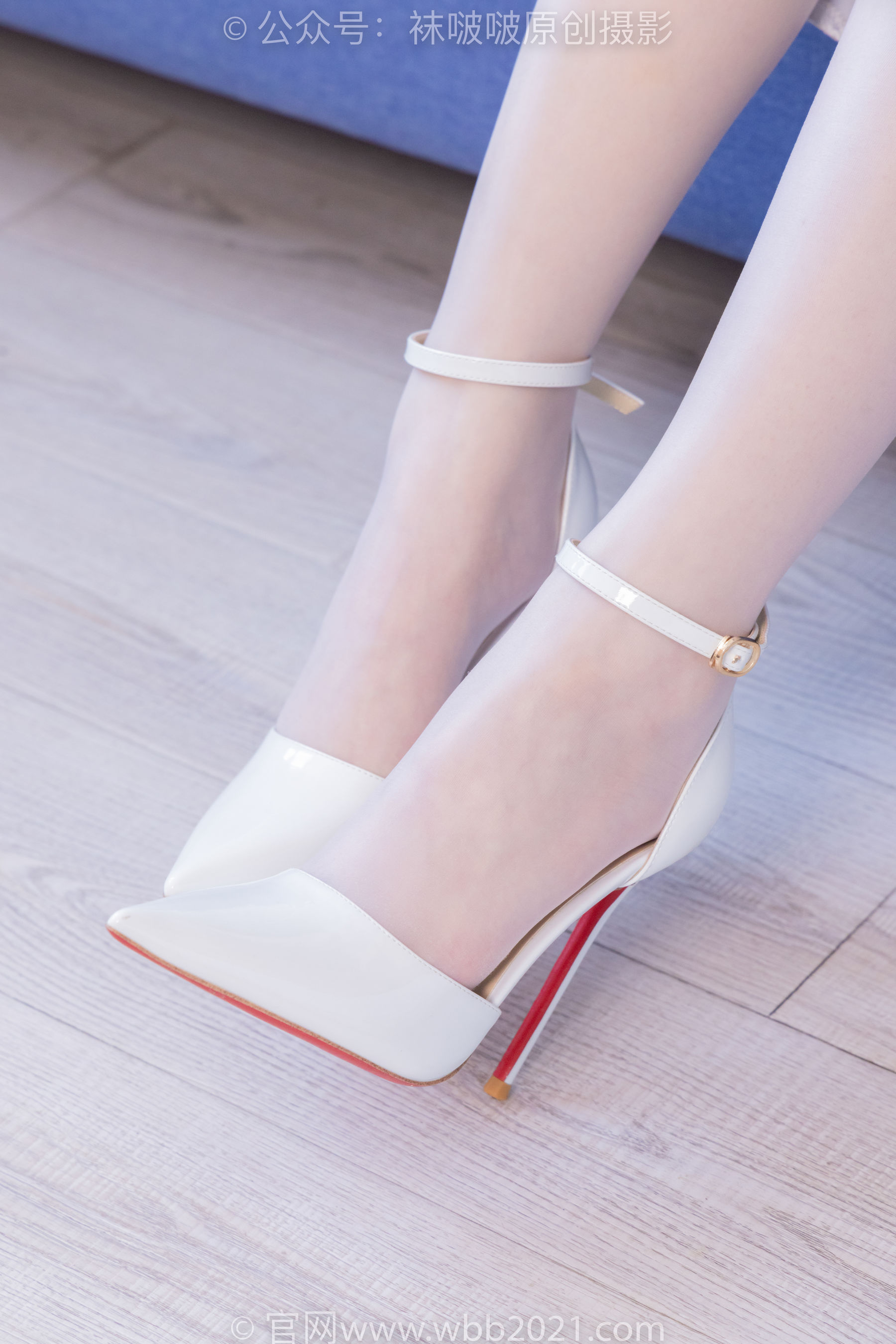 BoBoSocks袜啵啵 No.512 甜甜圈 - 高跟鞋、油亮薄白丝、袜踩奶油蛋糕剧情/(143P)