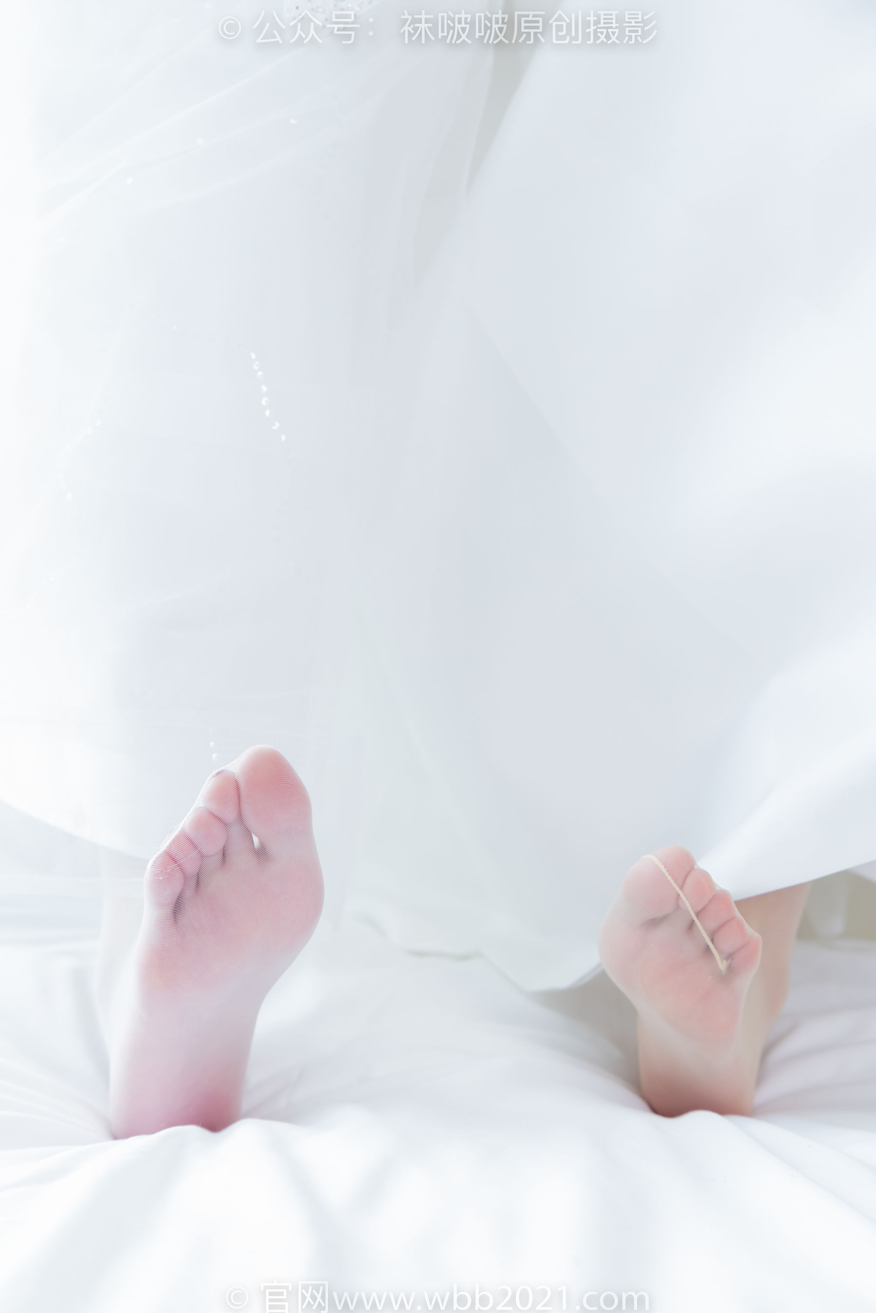 BoBoSocks袜啵啵 No.510 小甜豆&甜甜圈 - 两双高跟鞋、薄肉丝、薄白丝、婚纱主题、互相帮对方腿脚涂抹/(172P)