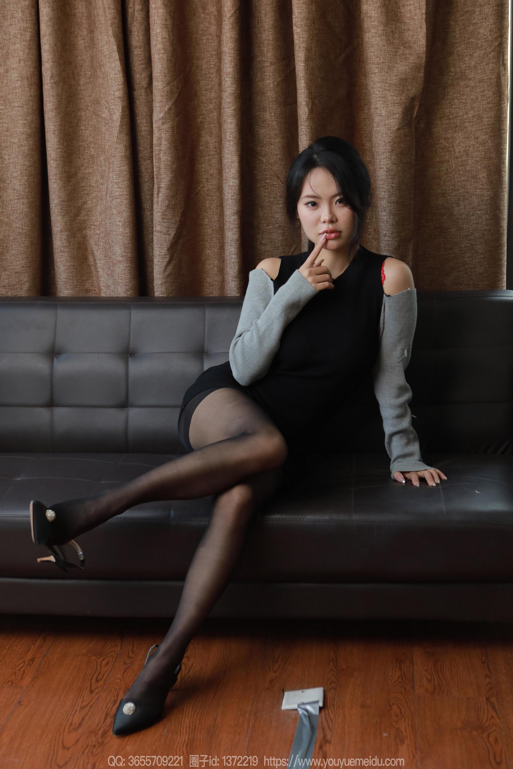 IESS异思趣向 - 模特： 兔兔 《可爱脚丫》/(80P)