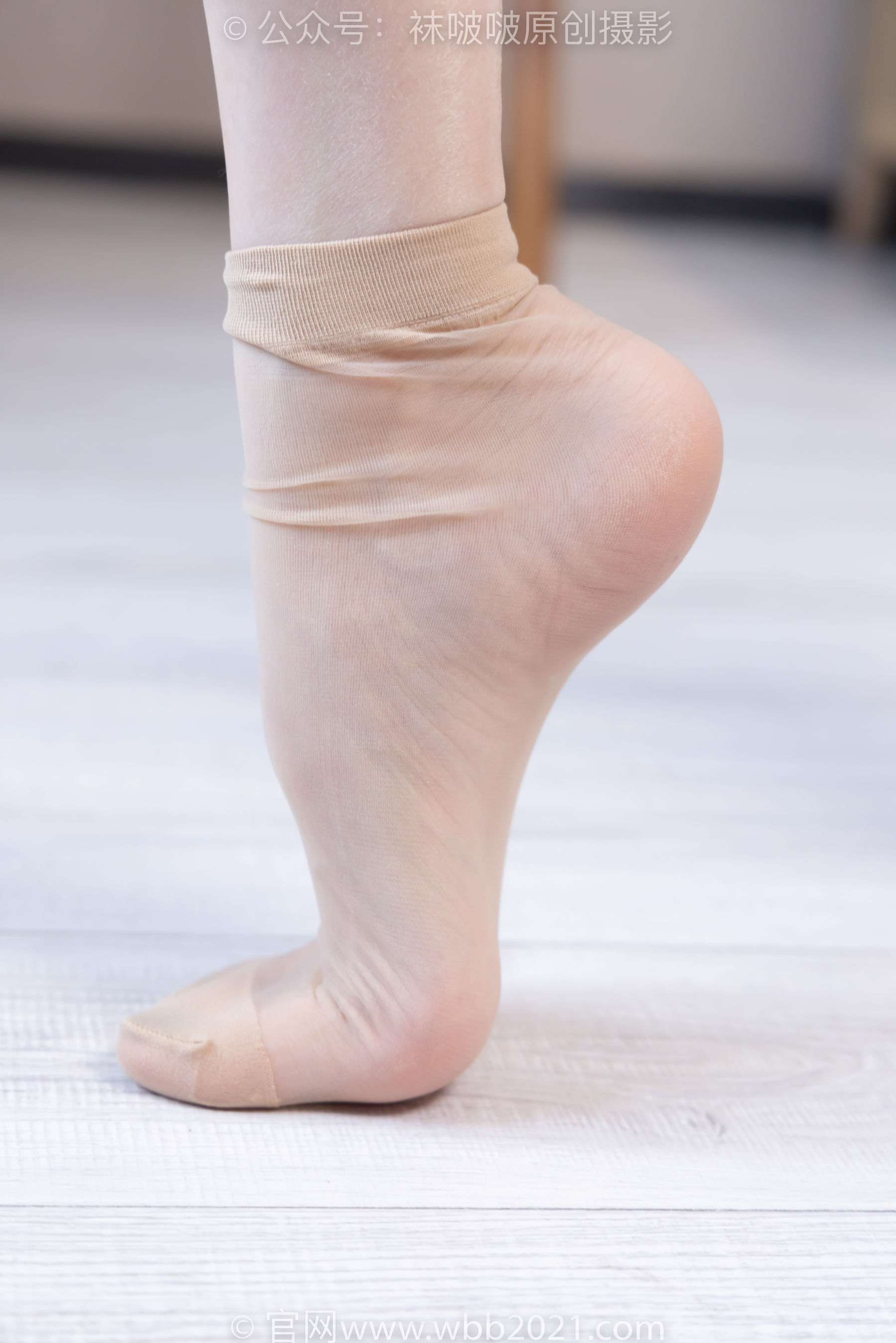 BoBoSocks袜啵啵 No.509 稚予 - 高跟鞋、短肉丝、黑色美甲、银行制服、半脱袜子/(150P)