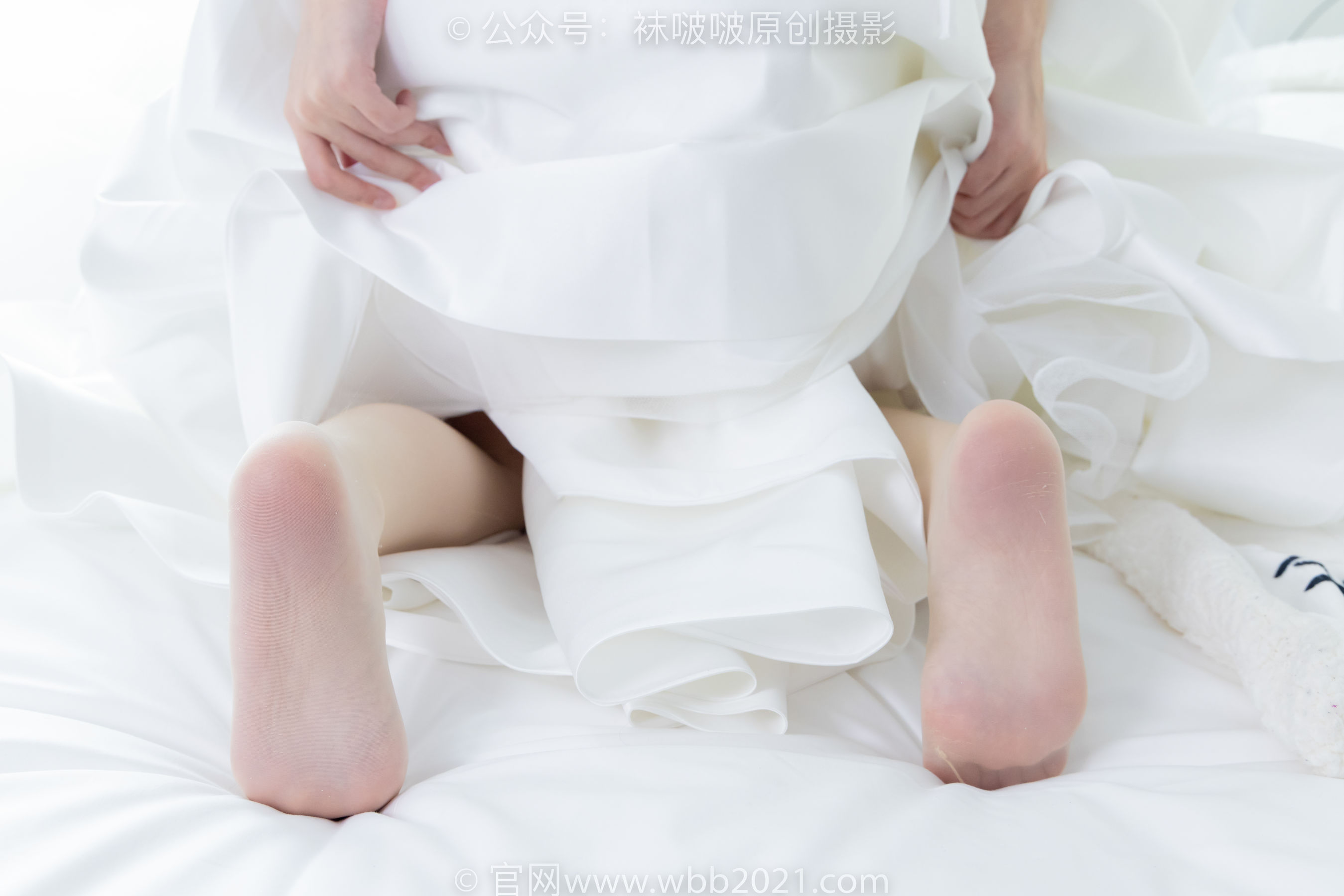 BoBoSocks袜啵啵 No.510 小甜豆&甜甜圈 - 两双高跟鞋、薄肉丝、薄白丝、婚纱主题、互相帮对方腿脚涂抹/(172P)