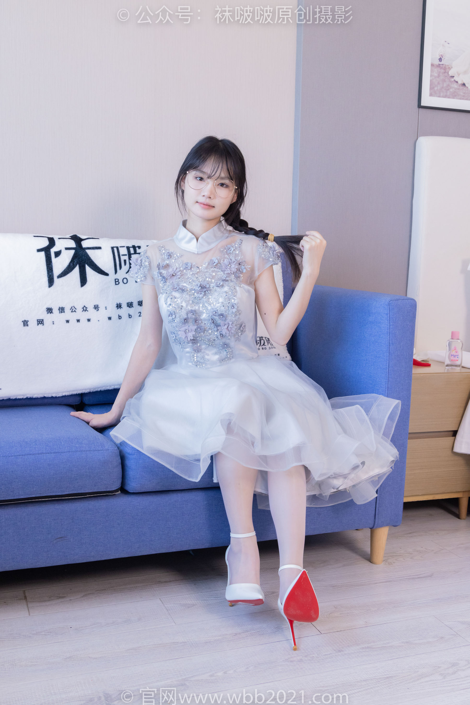 BoBoSocks袜啵啵 No.512 甜甜圈 - 高跟鞋、油亮薄白丝、袜踩奶油蛋糕剧情/(143P)