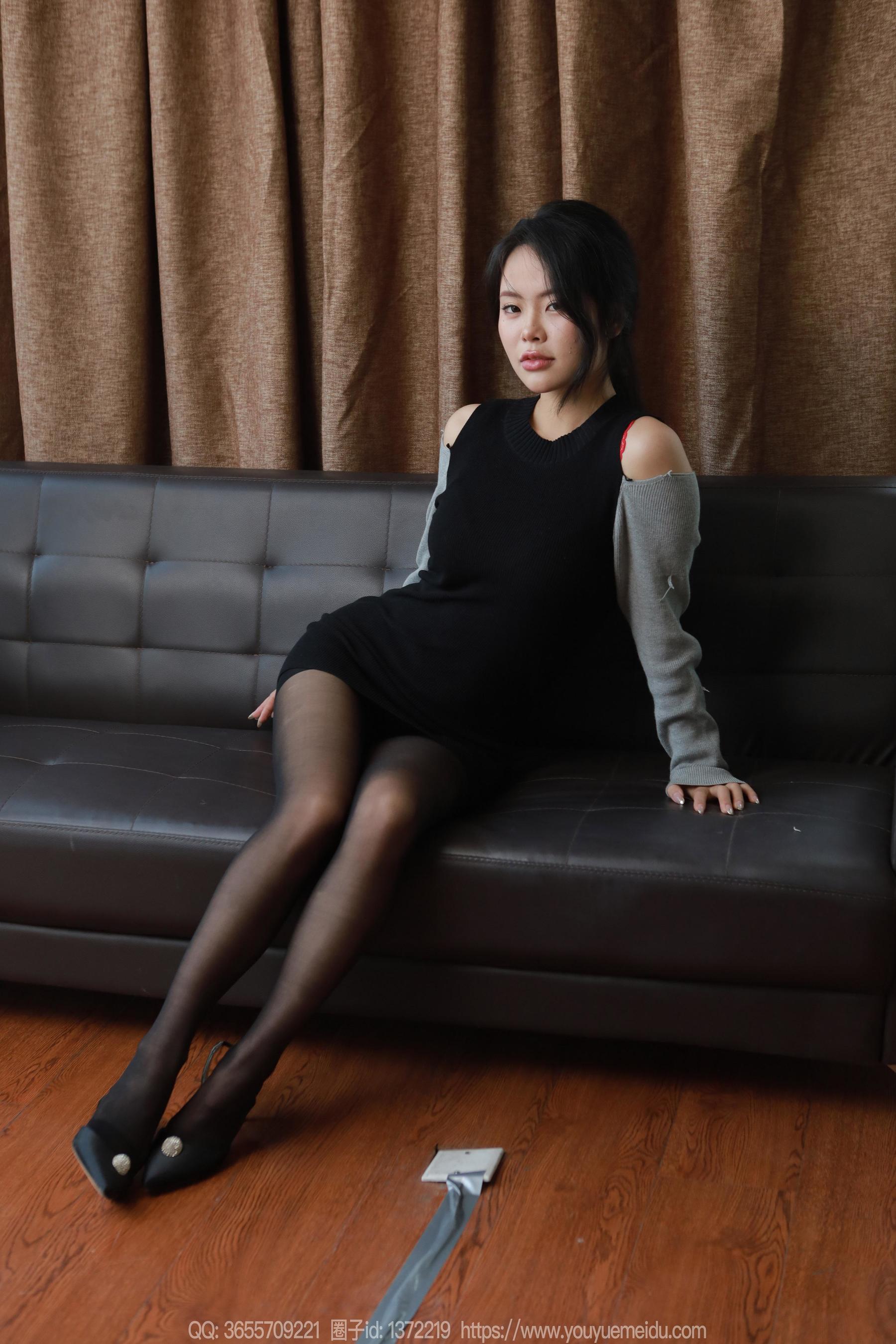 IESS异思趣向 - 模特： 兔兔 《可爱脚丫》/(80P)