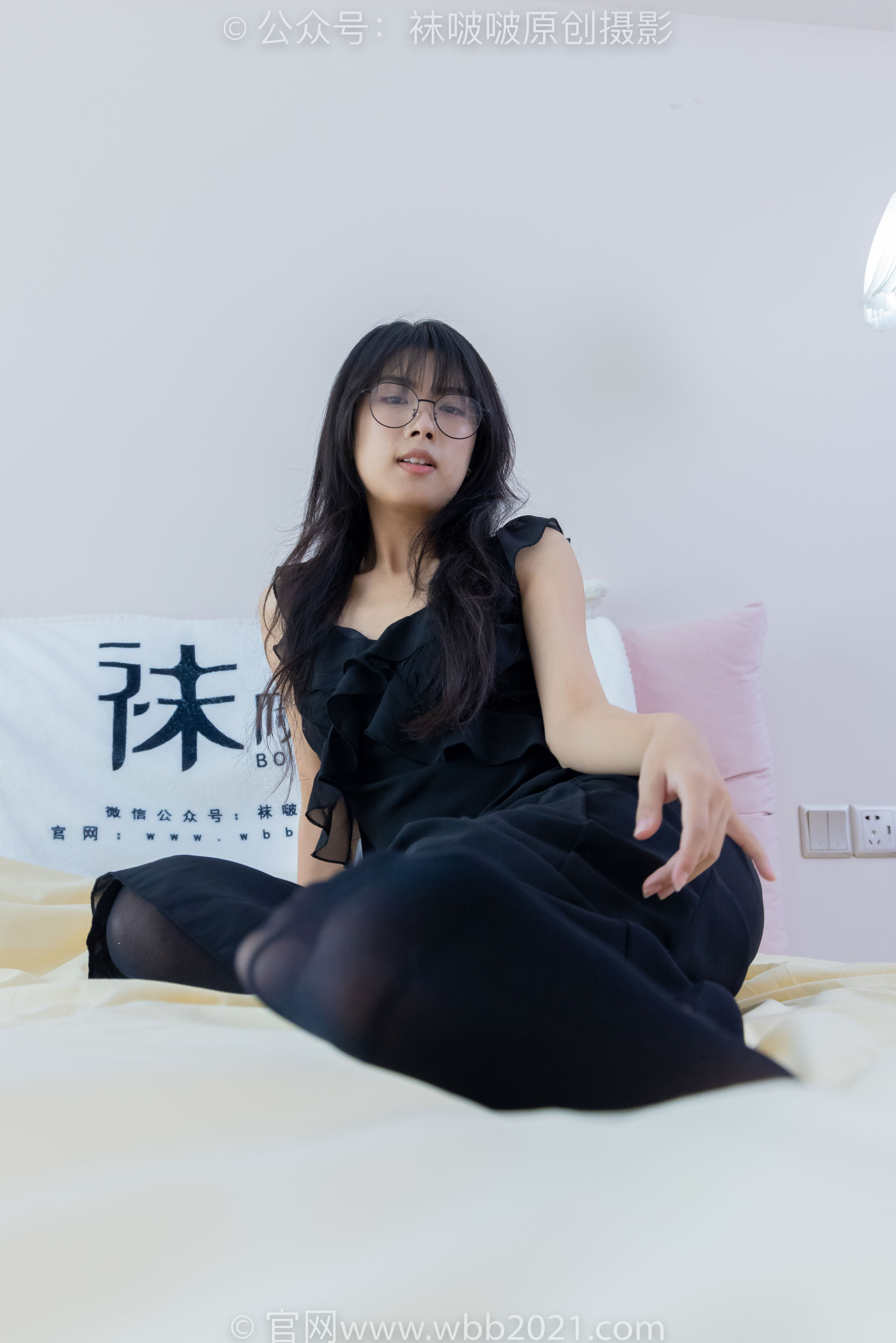 BoBoSocks袜啵啵 No.511 奶油 - 平底鞋、厚黑丝、做瑜伽动作时老头乐挠脚剧情/(140P)