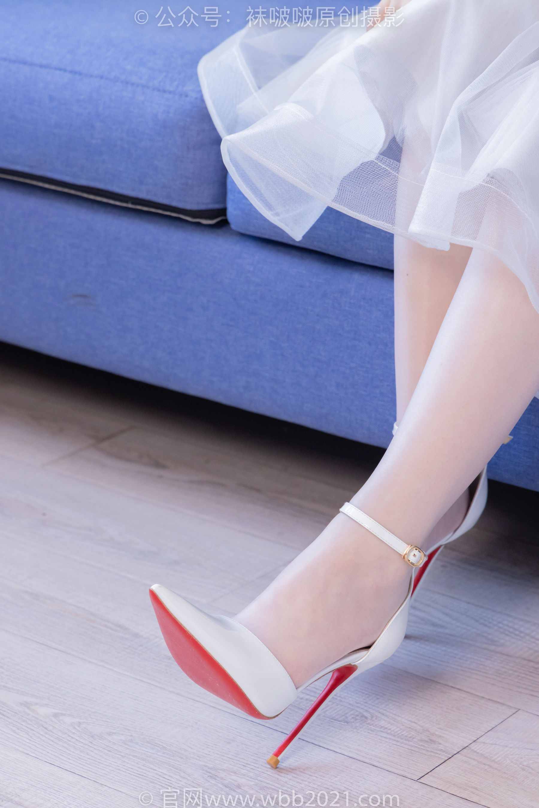 BoBoSocks袜啵啵 No.512 甜甜圈 - 高跟鞋、油亮薄白丝、袜踩奶油蛋糕剧情/(143P)