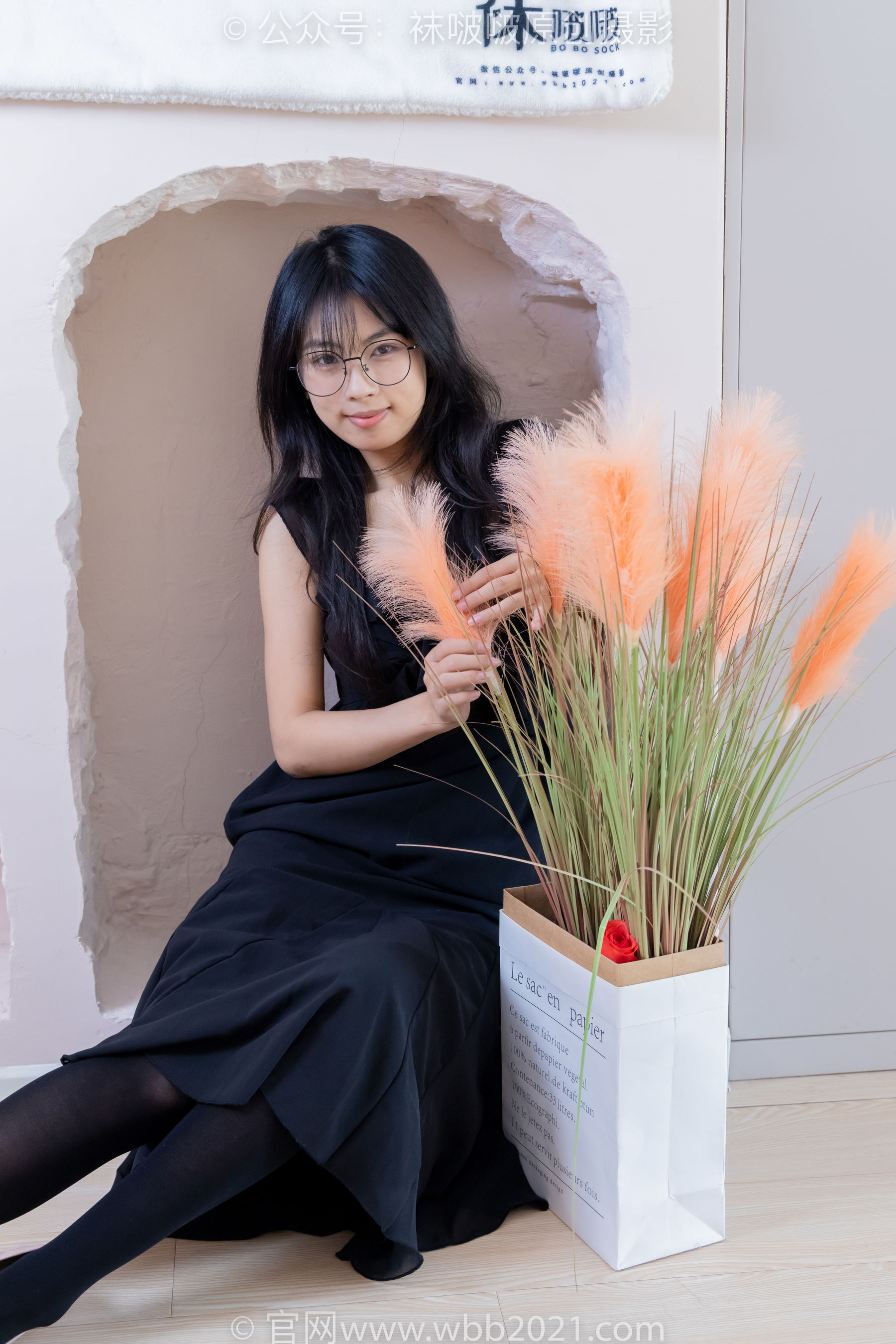 BoBoSocks袜啵啵 No.511 奶油 - 平底鞋、厚黑丝、做瑜伽动作时老头乐挠脚剧情/(140P)