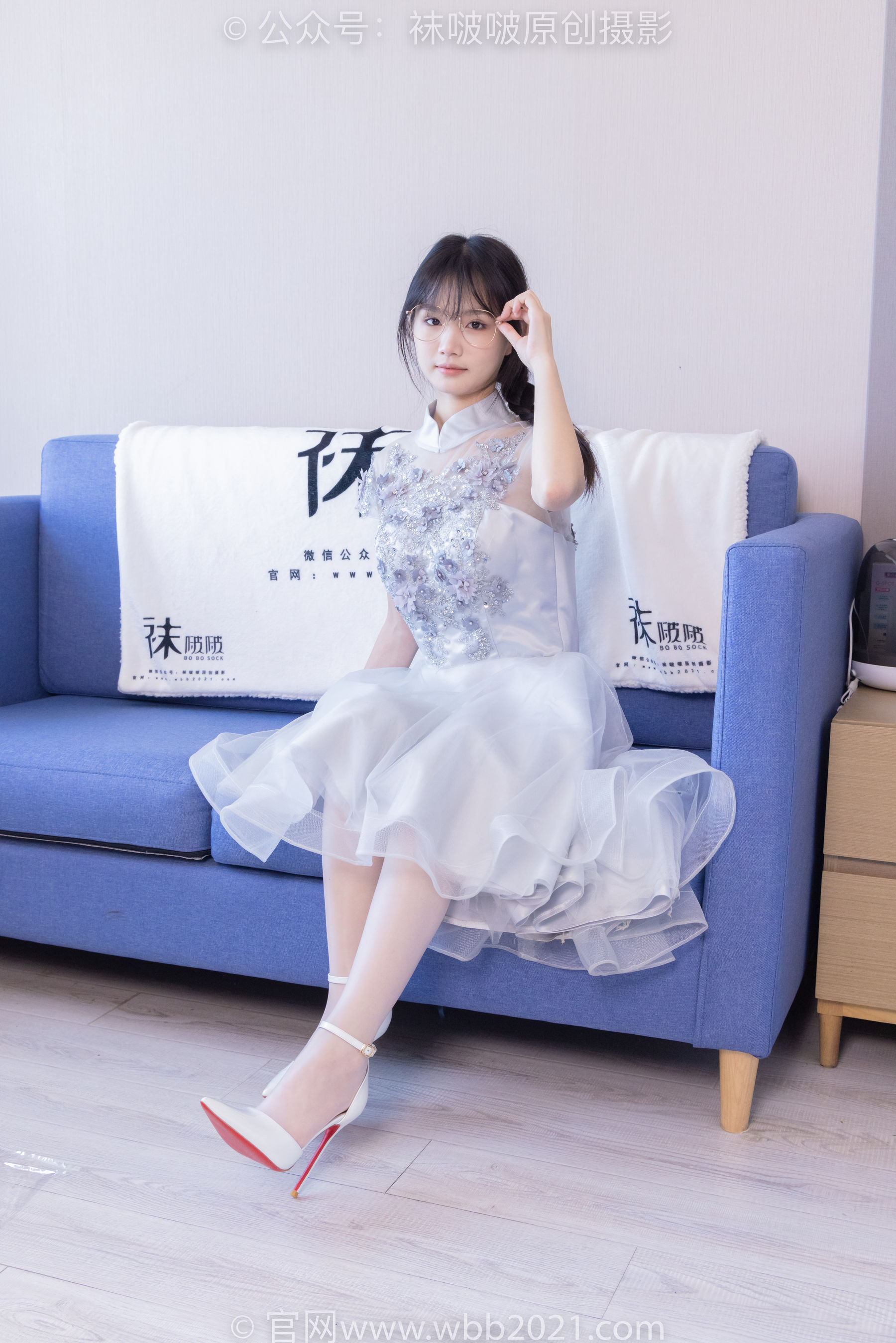 BoBoSocks袜啵啵 No.512 甜甜圈 - 高跟鞋、油亮薄白丝、袜踩奶油蛋糕剧情/(143P)