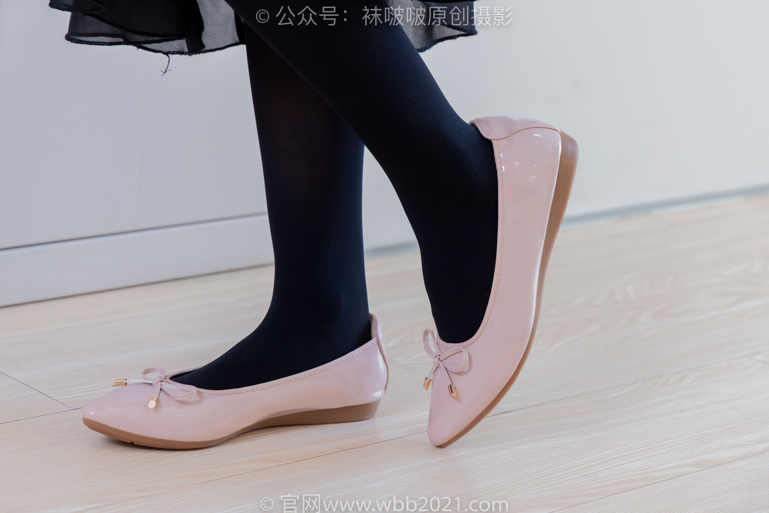 BoBoSocks袜啵啵 No.511 奶油 - 平底鞋、厚黑丝、做瑜伽动作时老头乐挠脚剧情/(140P)