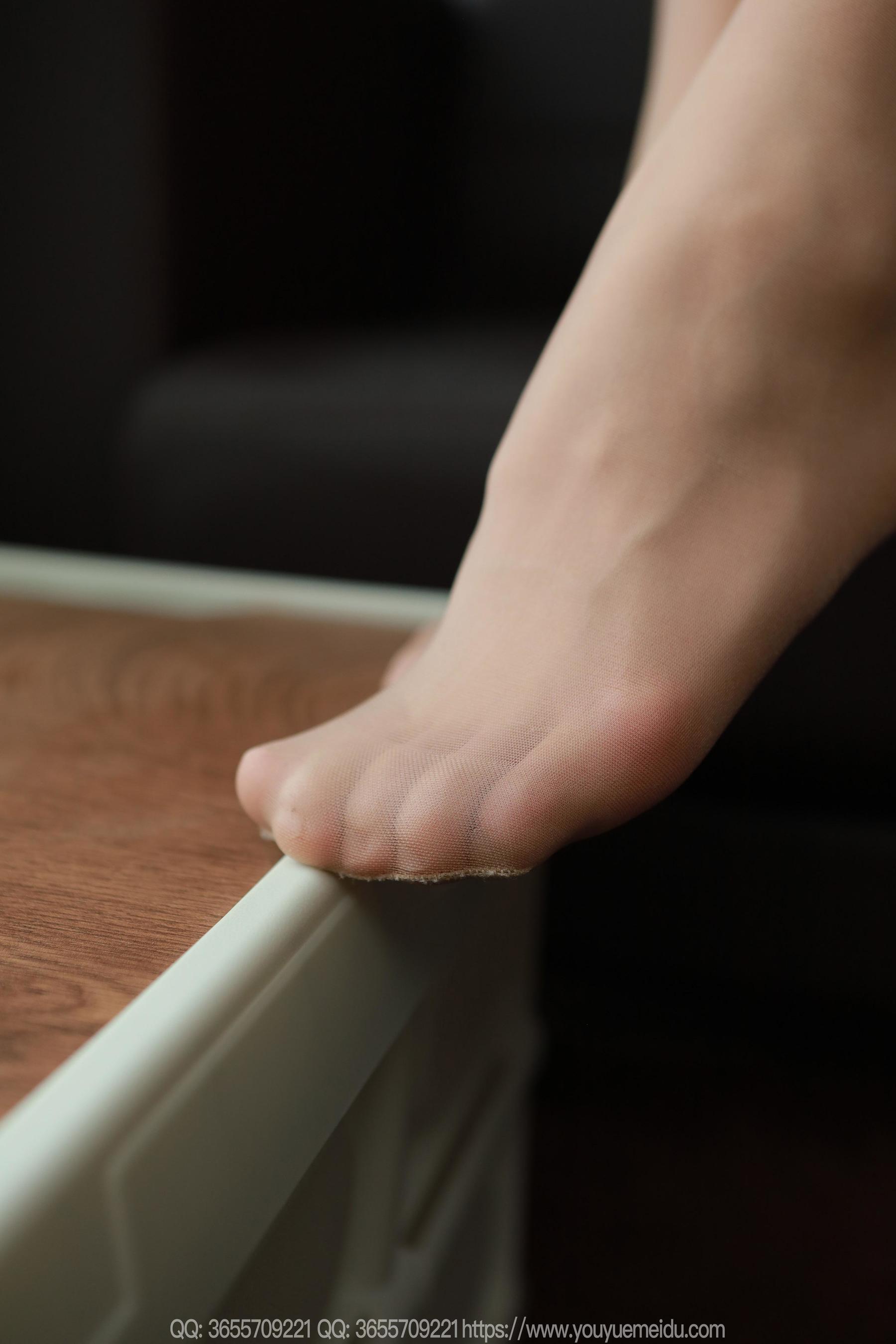 IESS异思趣向 - 模特： 兔兔 《旗袍肉丝》/(89P)