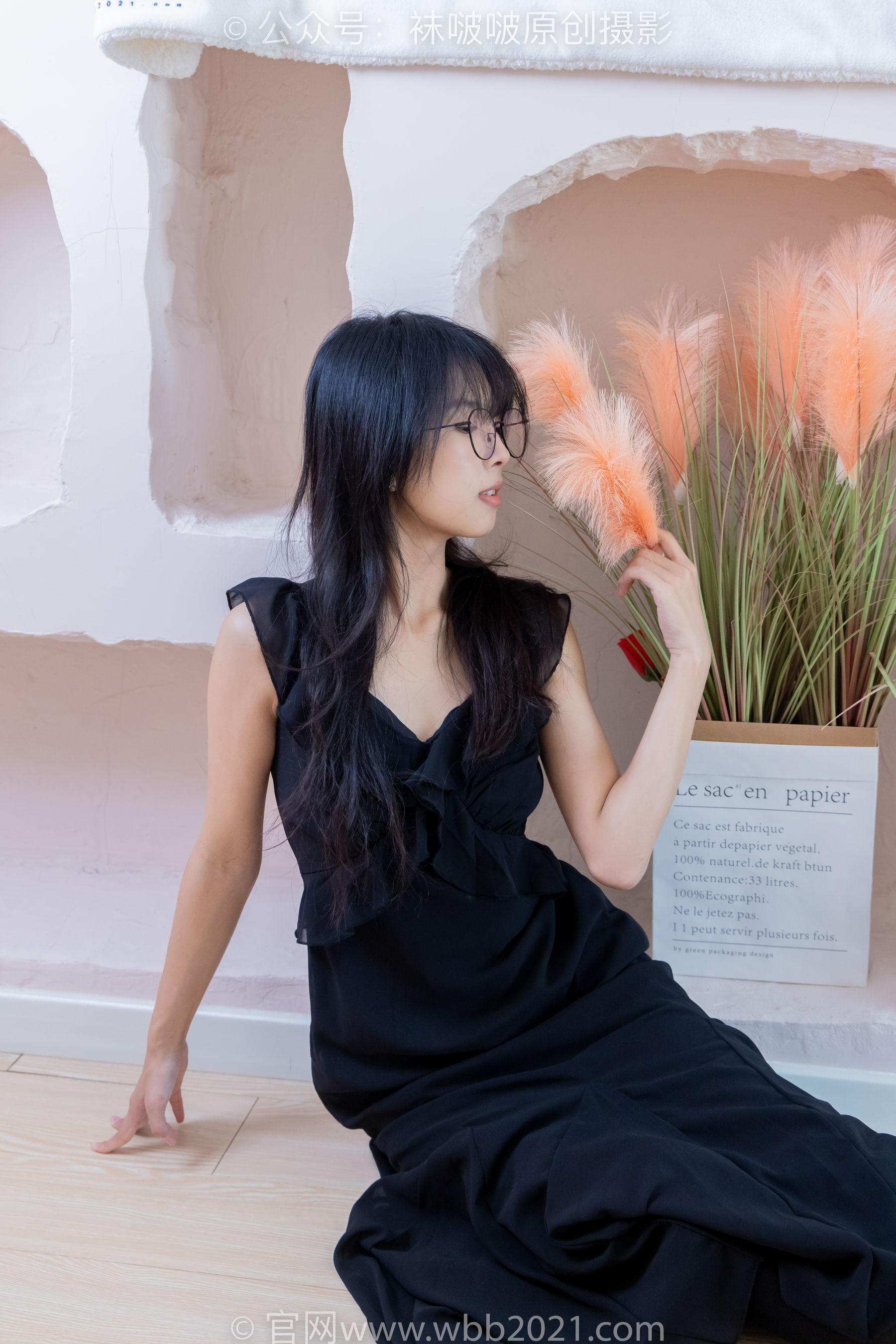 BoBoSocks袜啵啵 No.511 奶油 - 平底鞋、厚黑丝、做瑜伽动作时老头乐挠脚剧情/(140P)