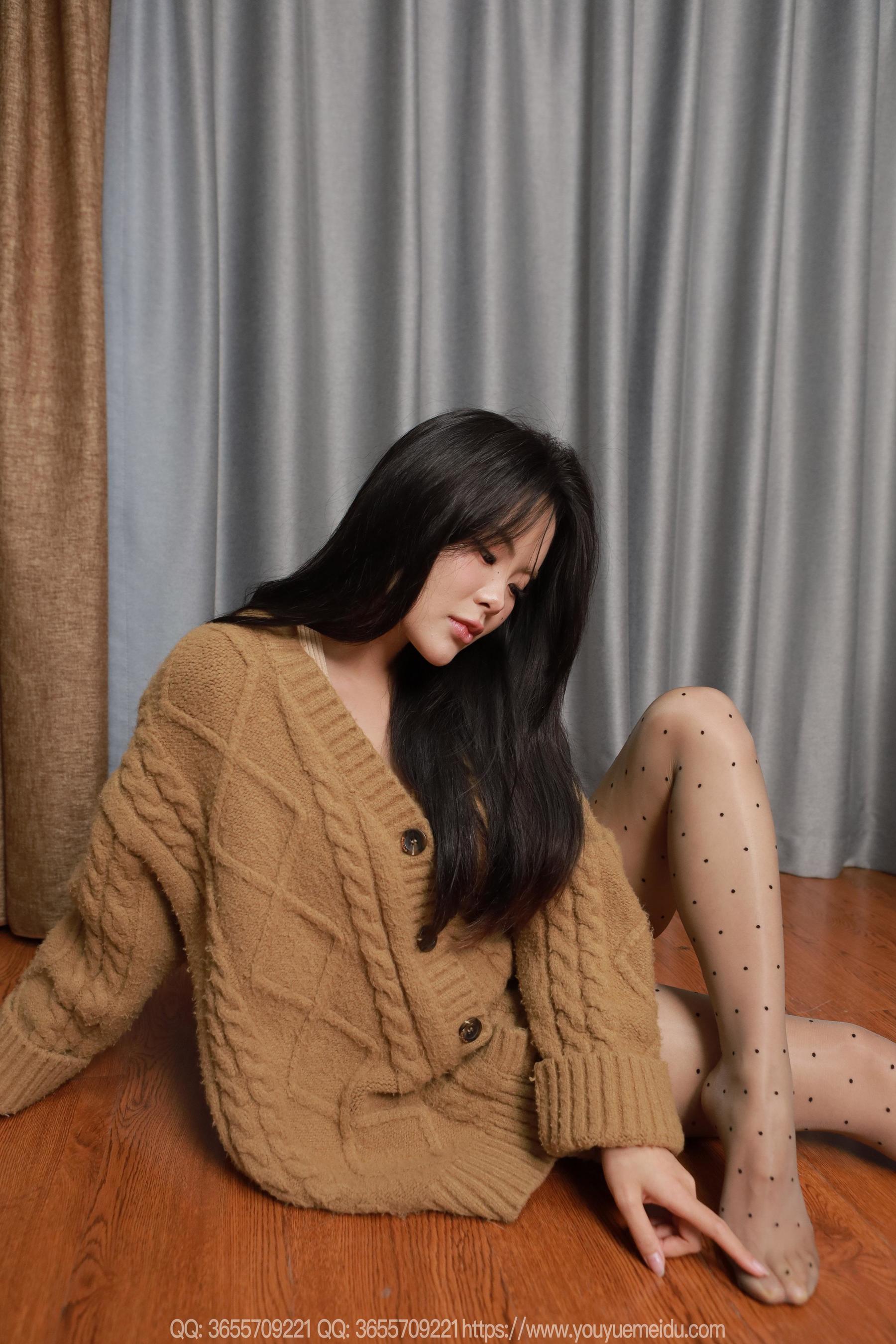 IESS异思趣向 - 模特： 兔兔 《吊带波点》/(91P)