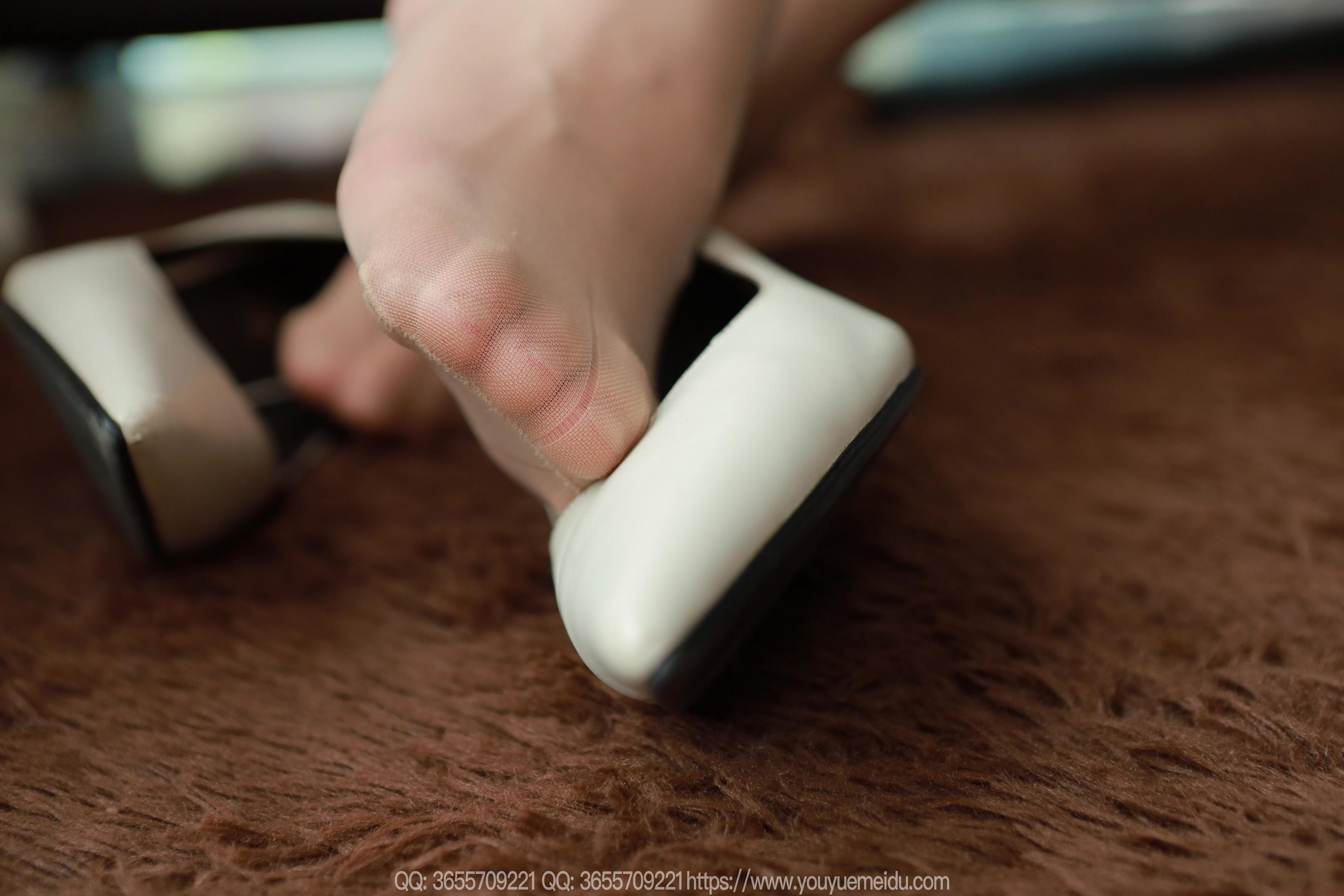 IESS异思趣向 - 模特： 兔兔 《旗袍肉丝》/(89P)