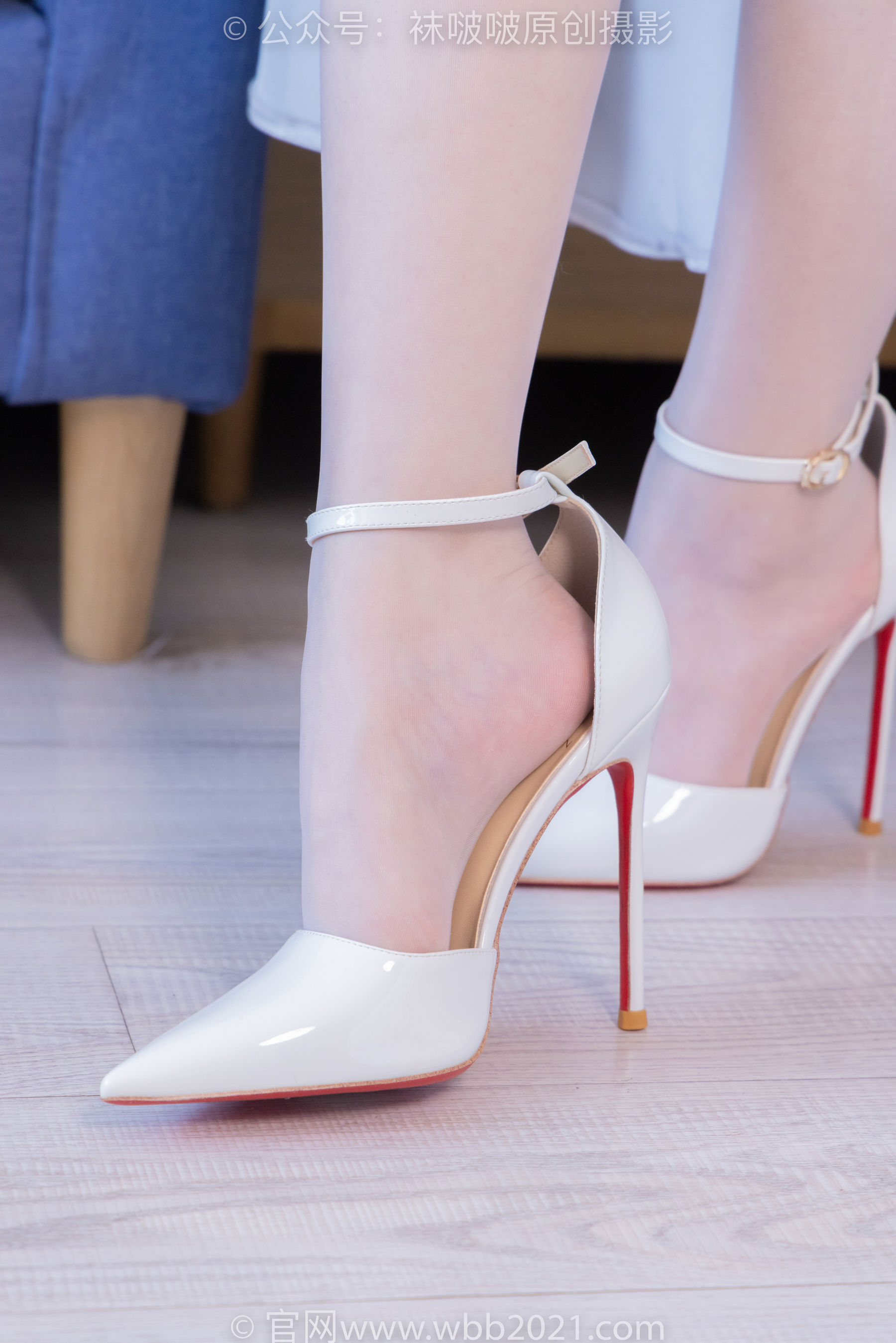 BoBoSocks袜啵啵 No.512 甜甜圈 - 高跟鞋、油亮薄白丝、袜踩奶油蛋糕剧情/(143P)