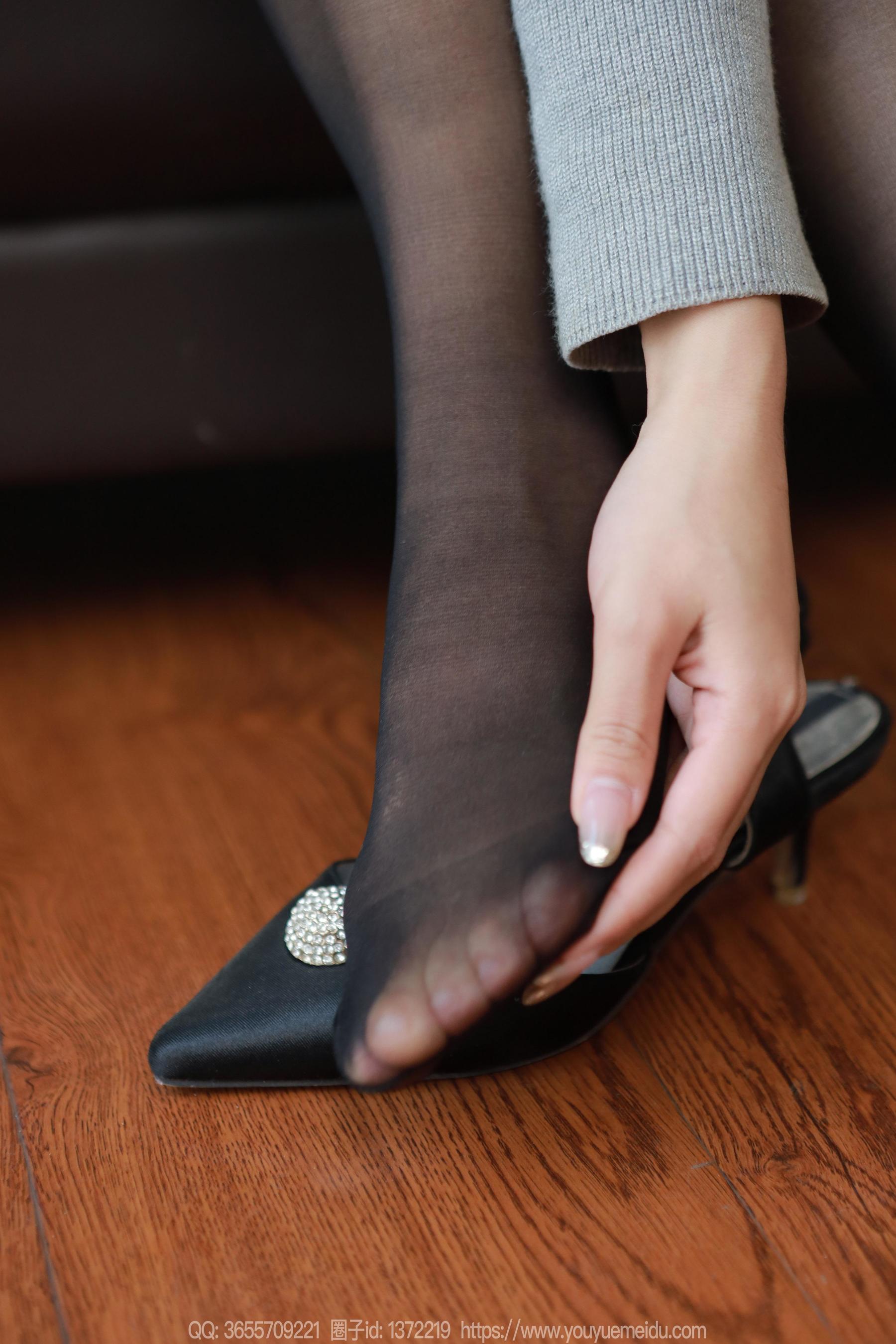 IESS异思趣向 - 模特： 兔兔 《可爱脚丫》/(80P)