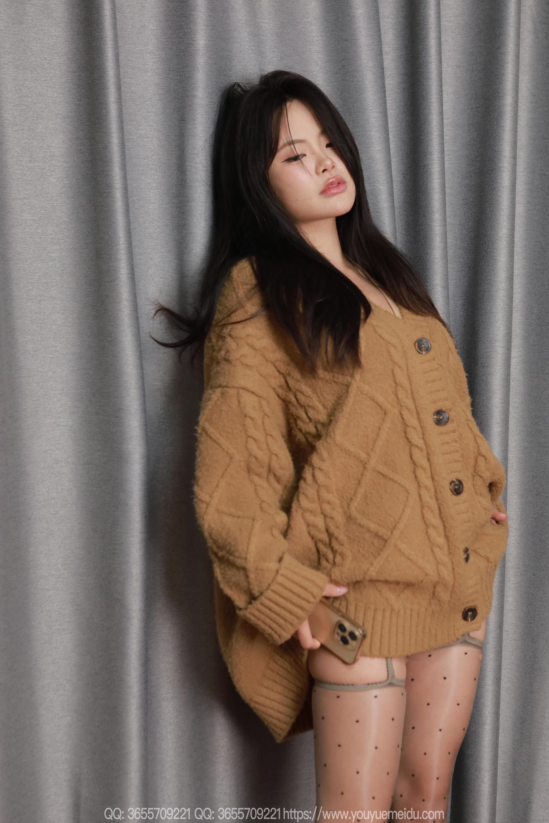 IESS异思趣向 - 模特： 兔兔 《吊带波点》/(91P)