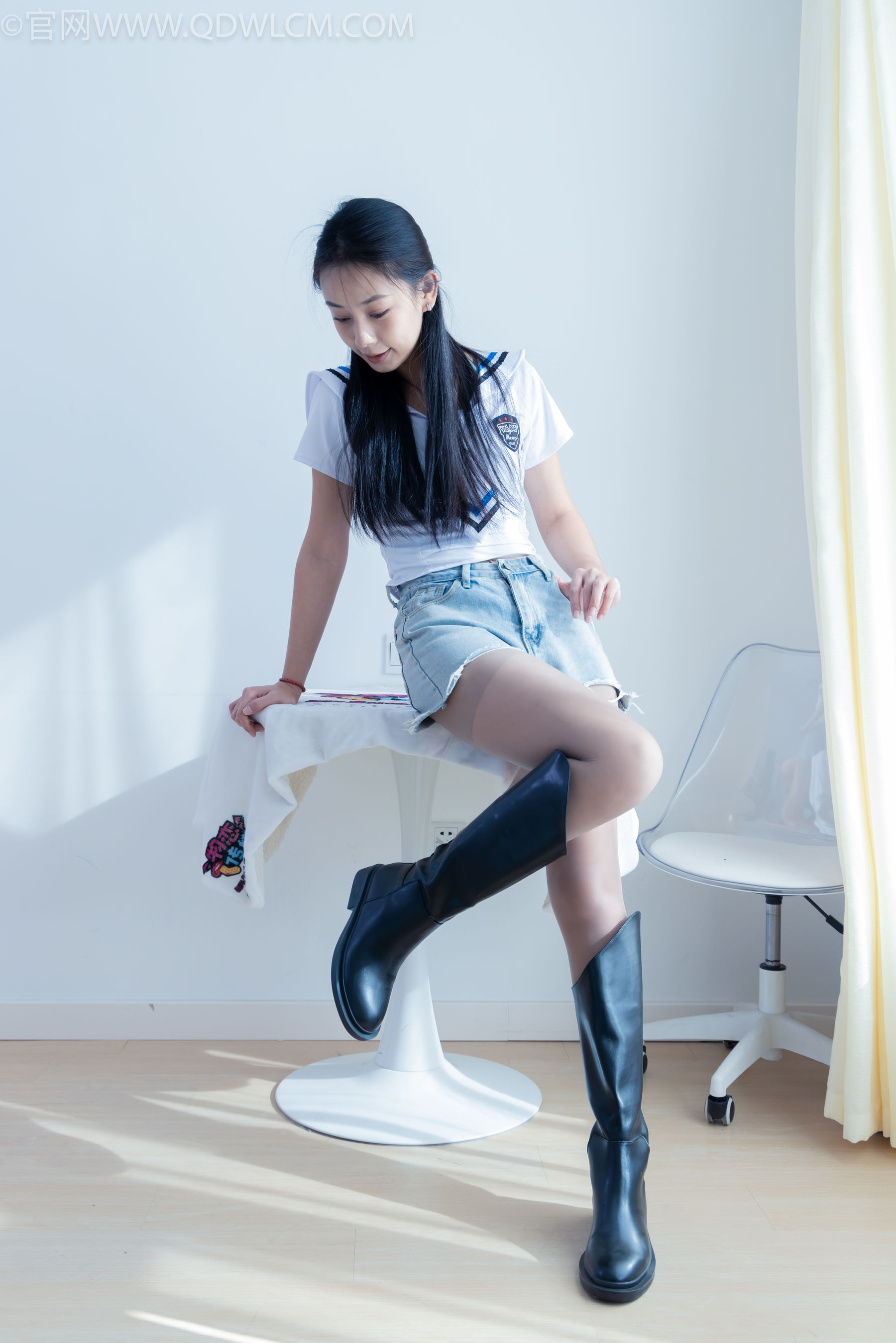 物恋传媒 No.2272 岚岚 -长靴、薄咖丝、薄灰丝/(195P)