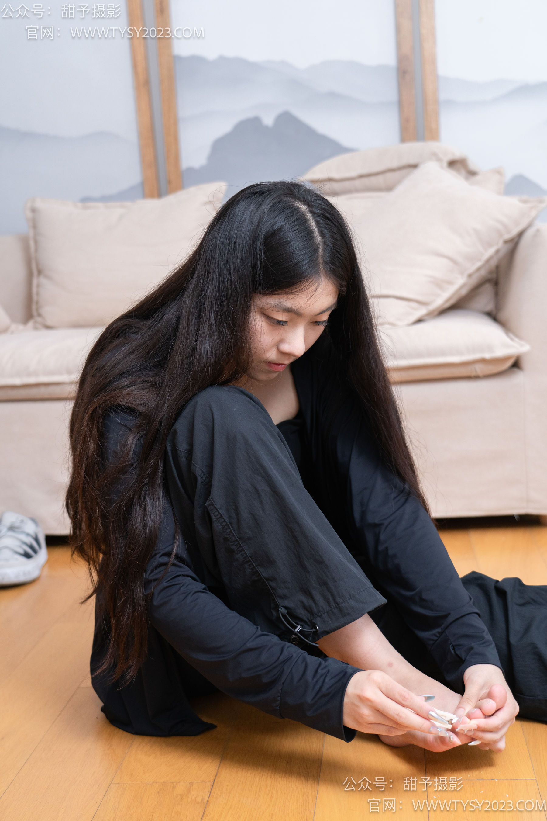 甜予摄影 No.103 小云 - 板鞋、黑棉袜、裸足、剪指甲泡脚剧情/(143P)