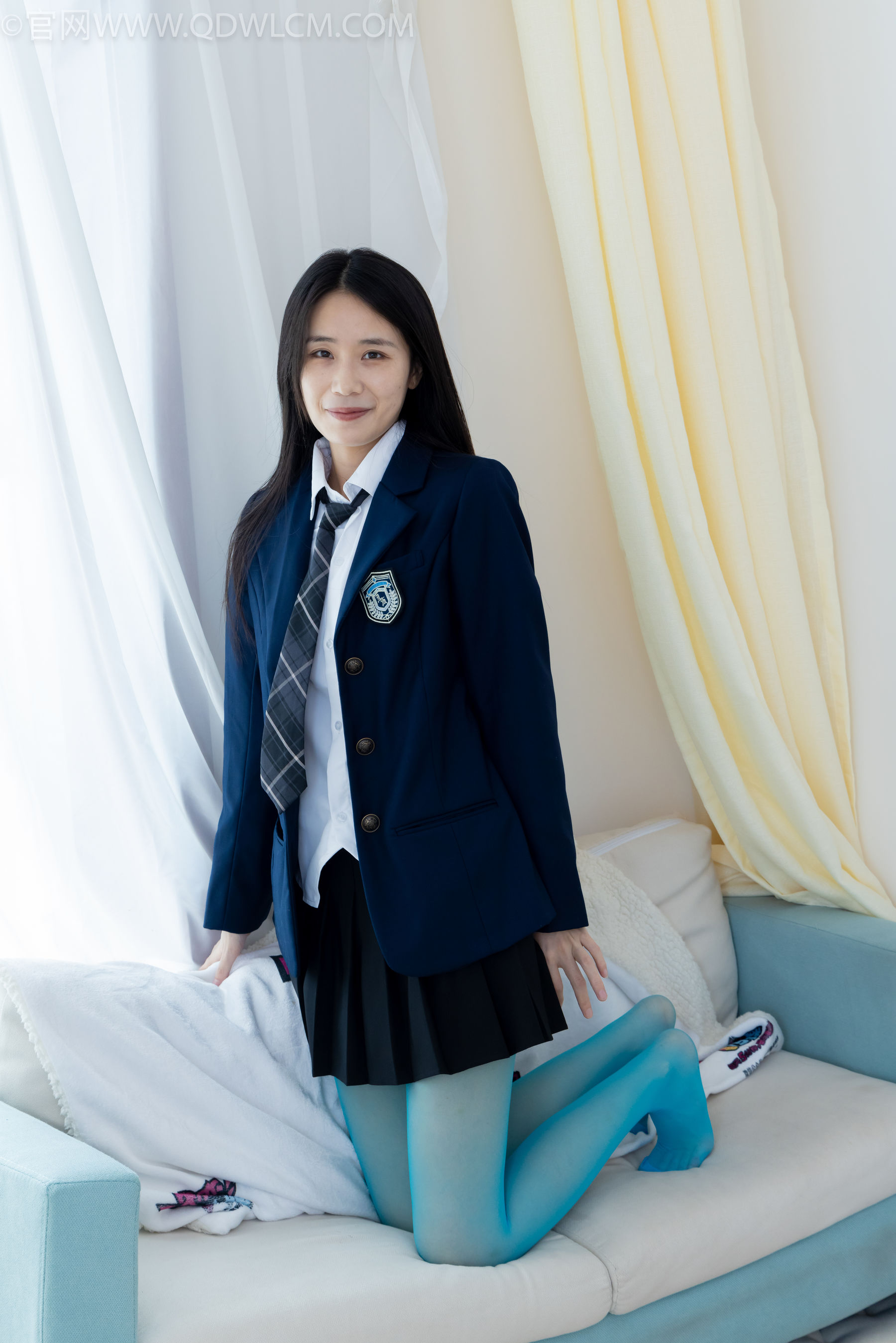 物恋传媒 No.2269 菜菜 -高跟鞋、薄蓝绿色丝、胶带绑脚踝老头乐挠脚剧情/(151P)